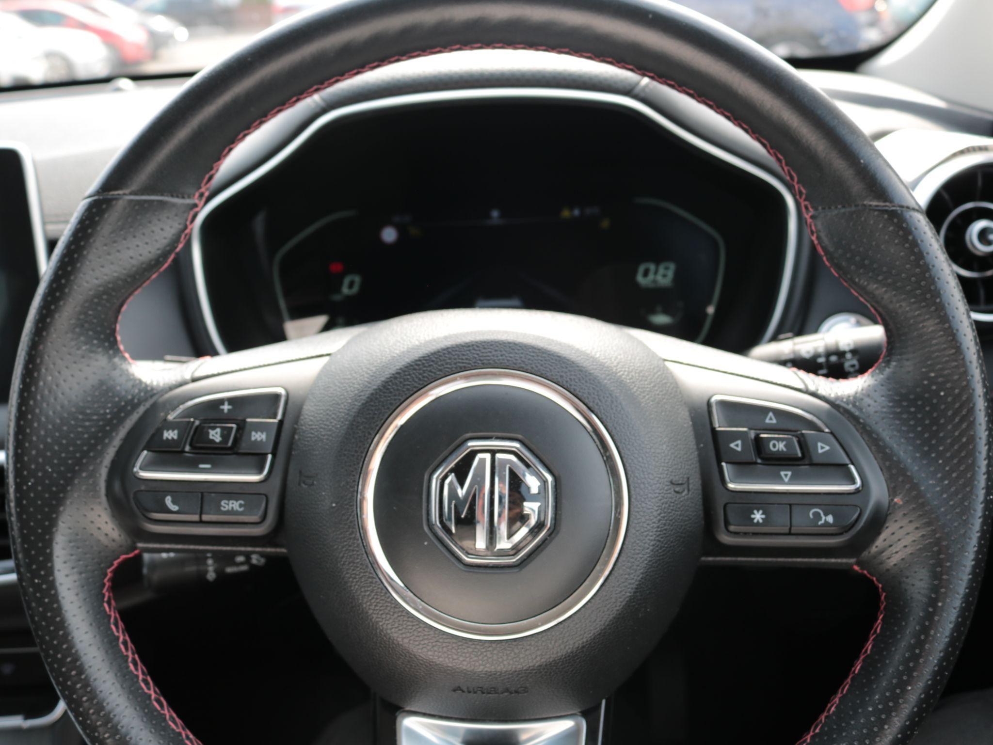 MG HS Image 15