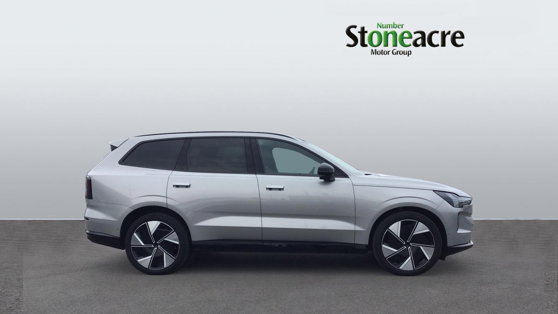 Volvo EX90 Image 3