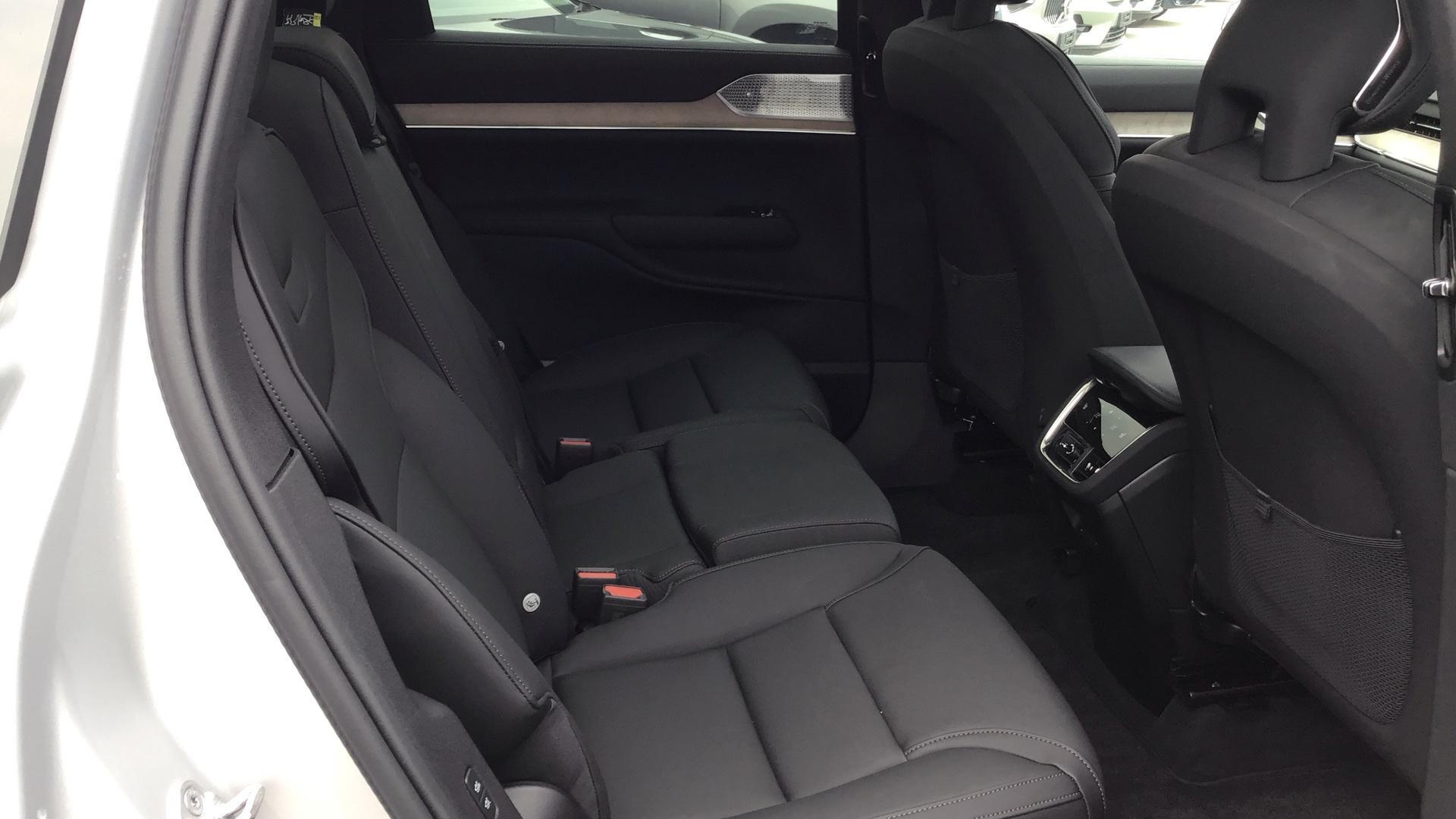 Volvo EX90 Image 6