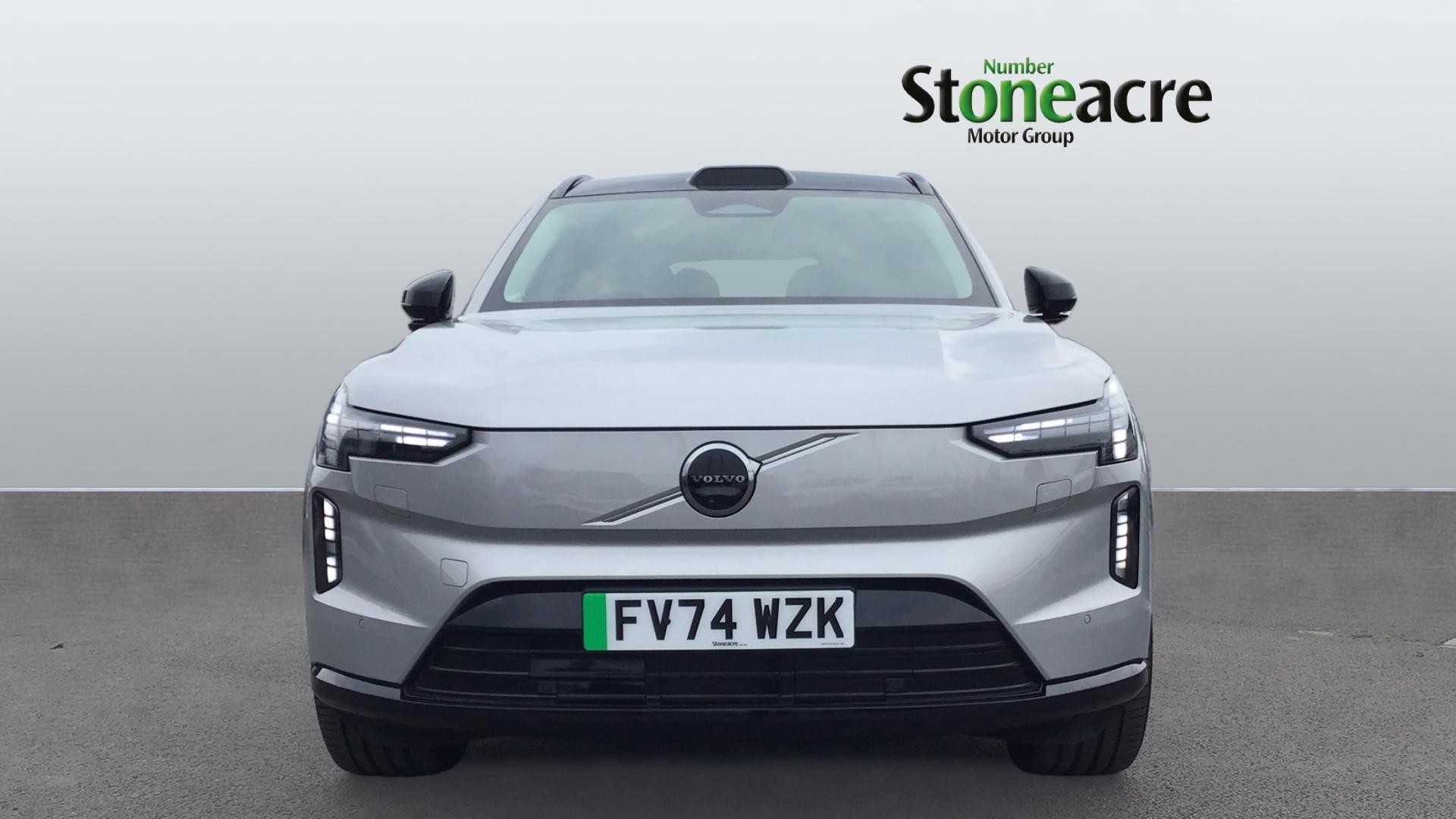 Volvo EX90 Image 8