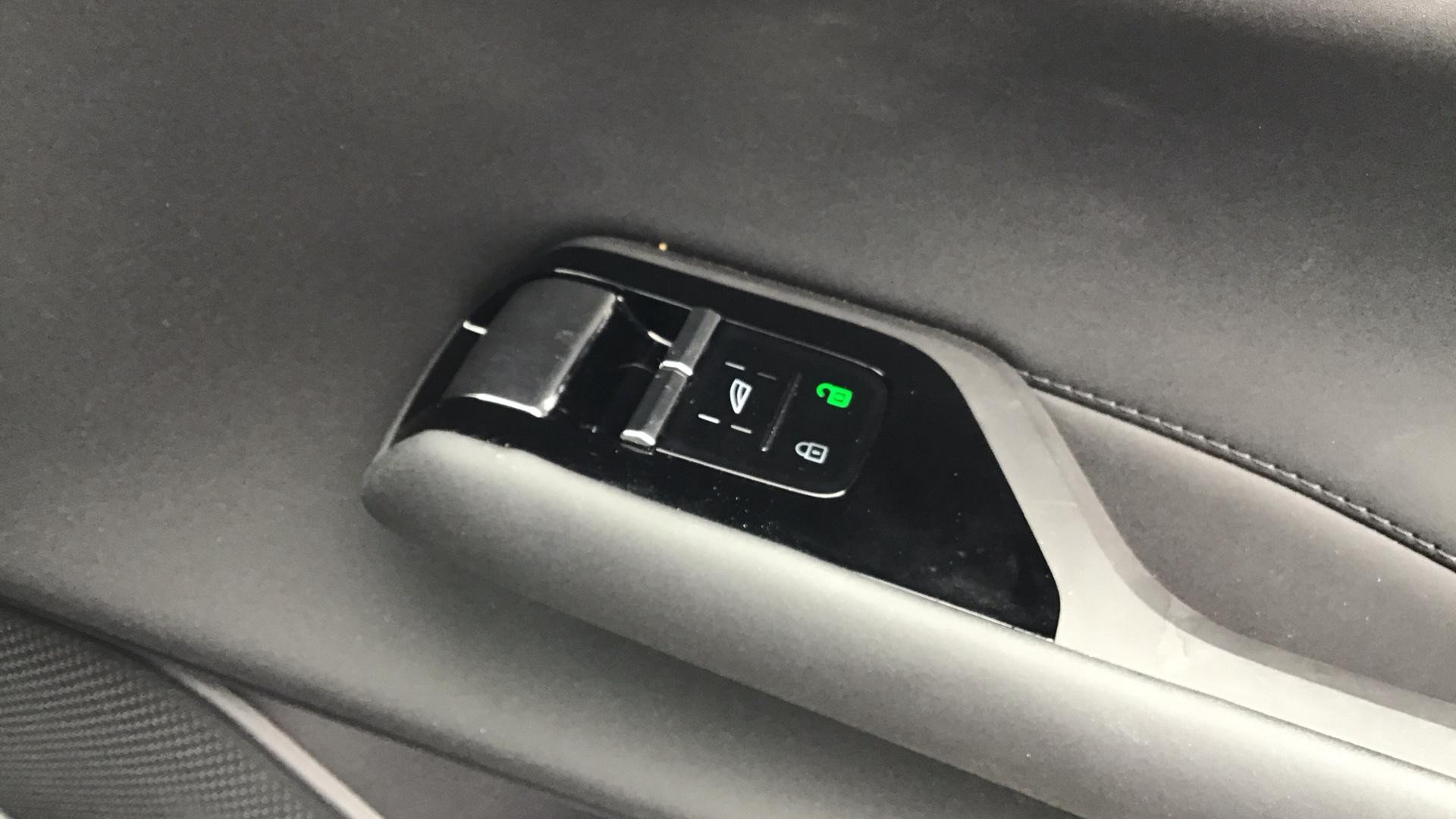 Volvo EX90 Image 22