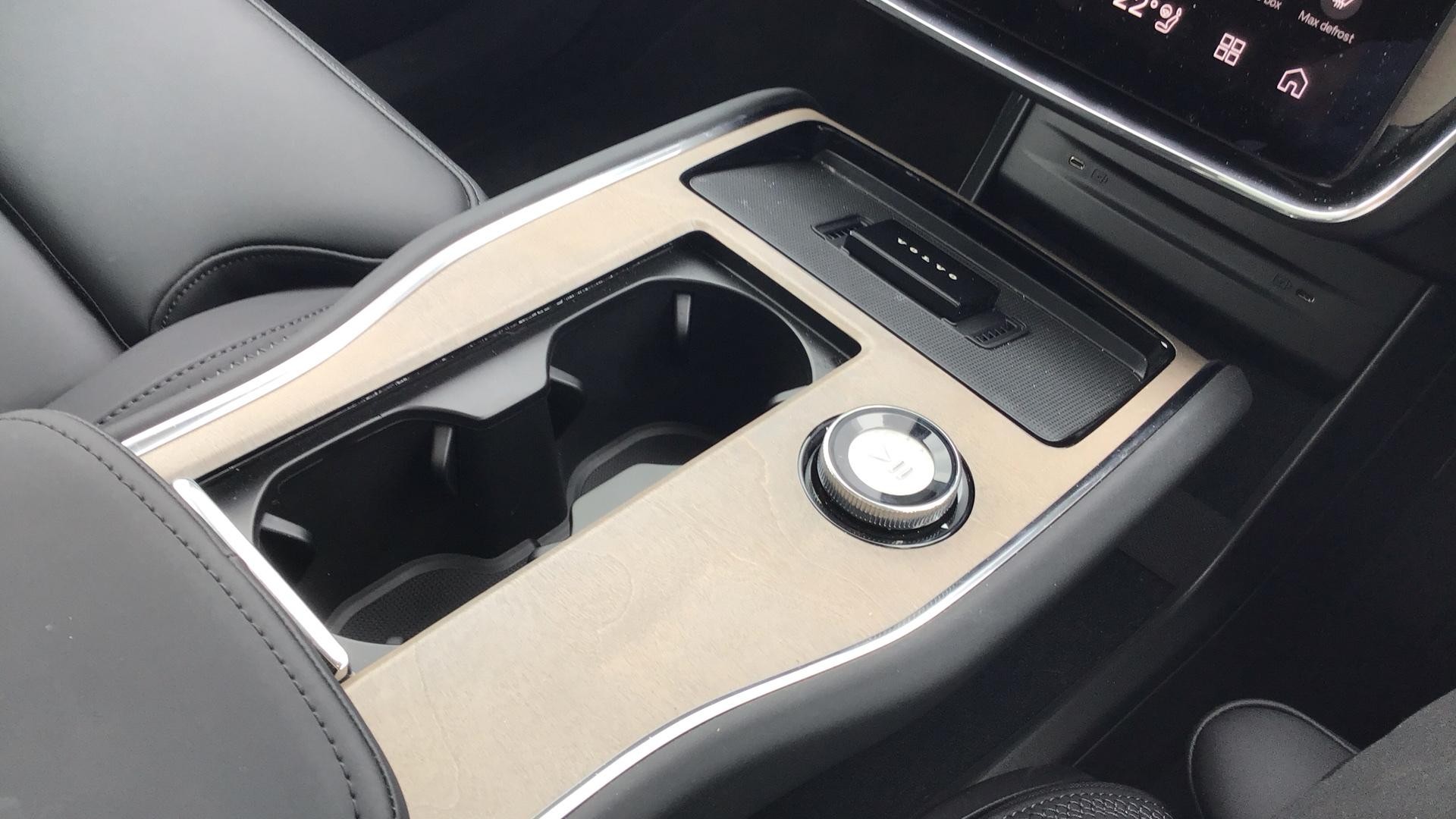 Volvo EX90 Image 24