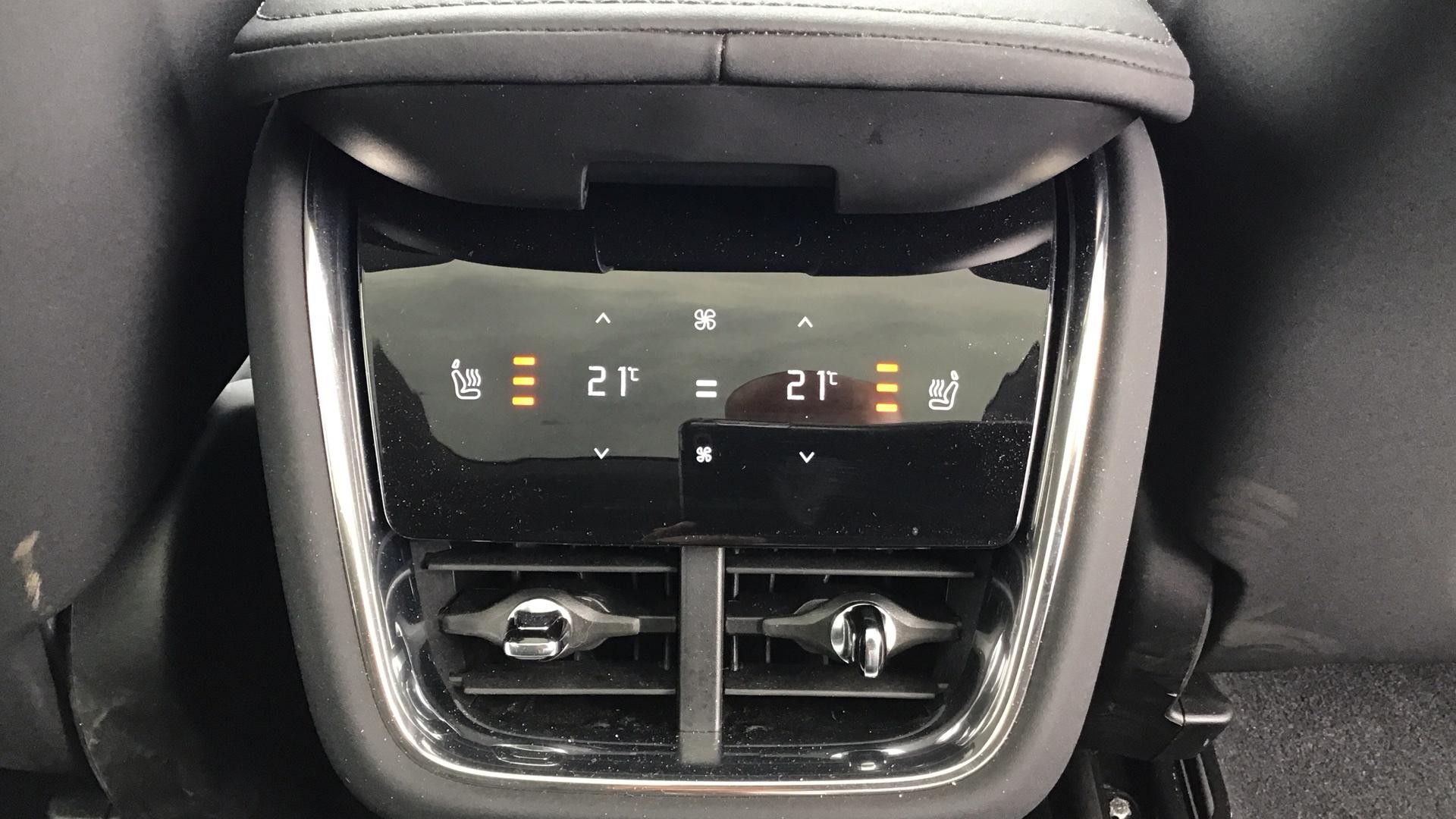 Volvo EX90 Image 28