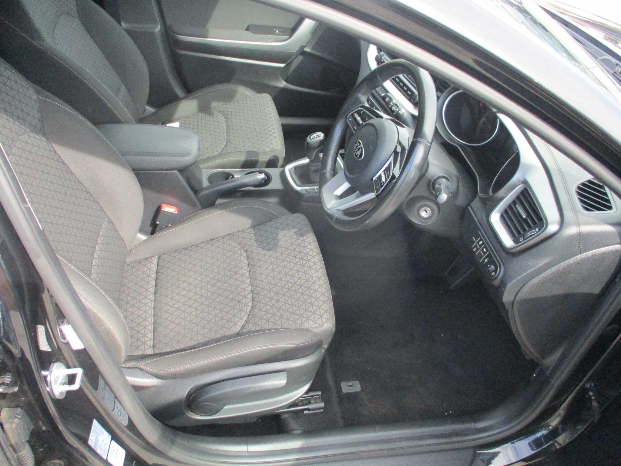 Kia Ceed Image 9