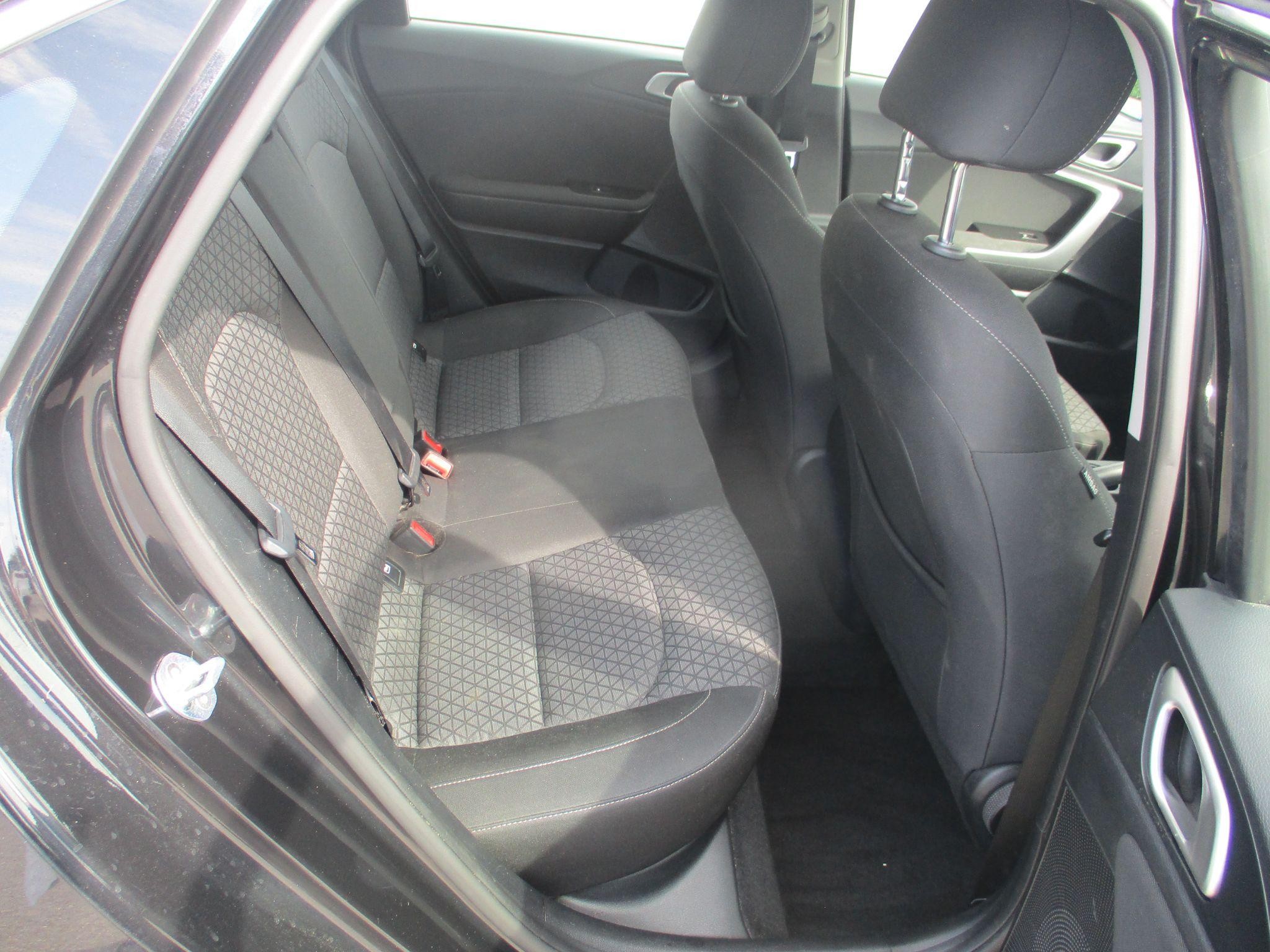 Kia Ceed Image 10