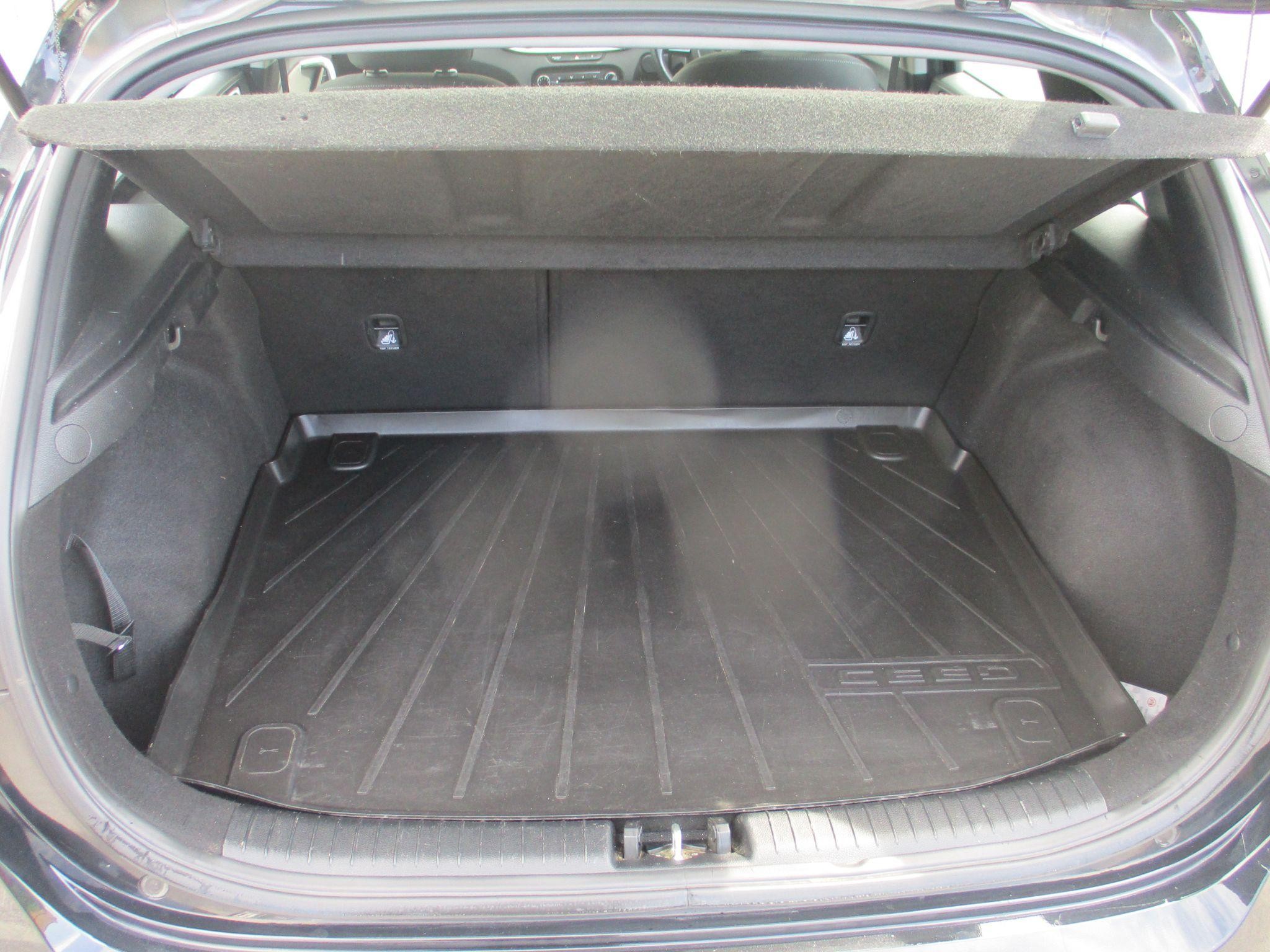 Kia Ceed Image 11