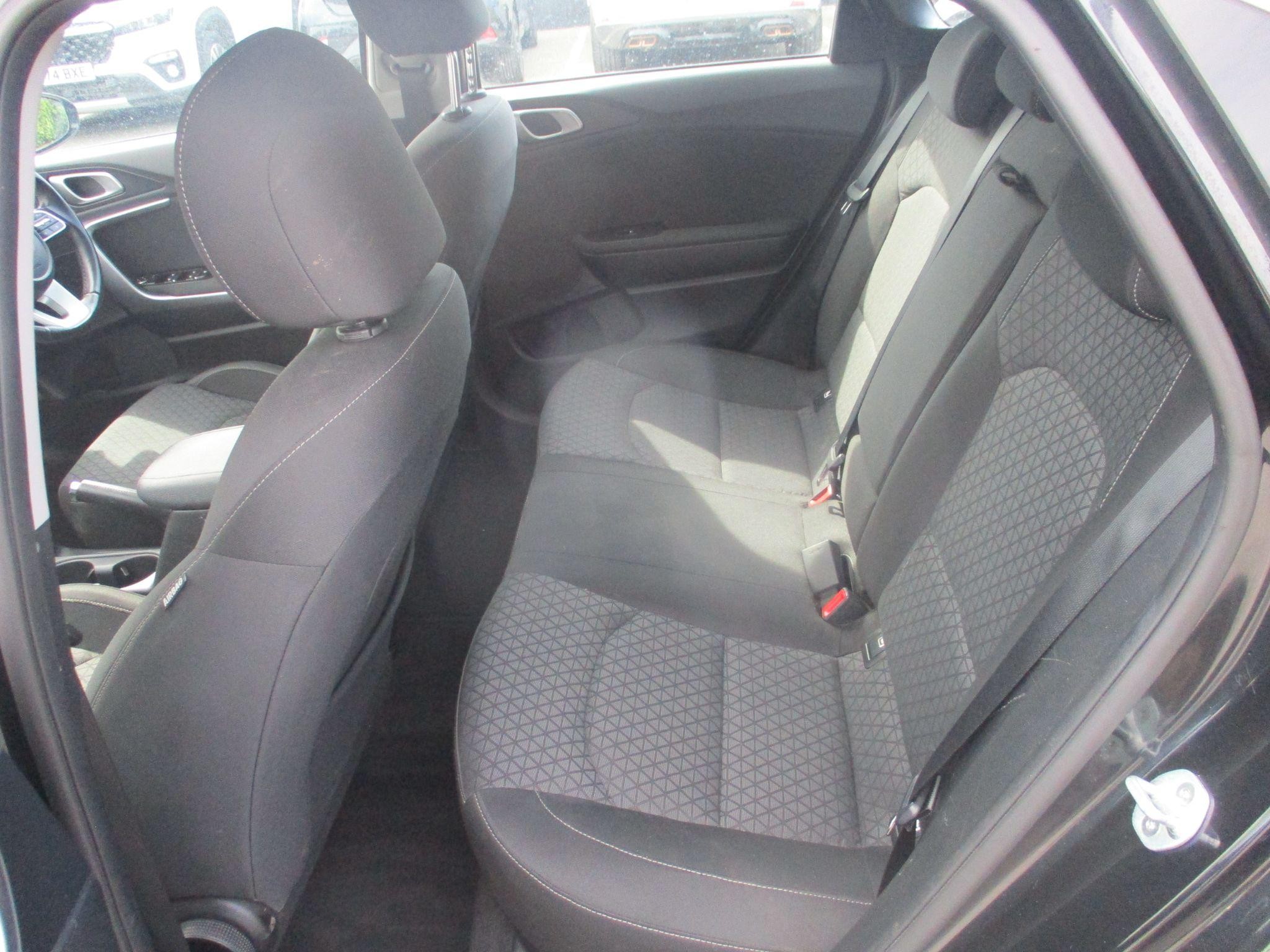 Kia Ceed Image 12