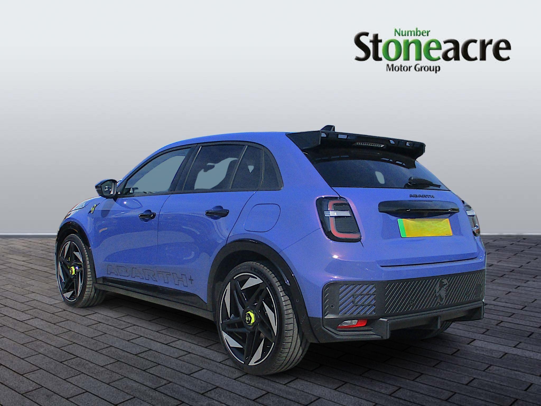 Abarth 600e Image 4
