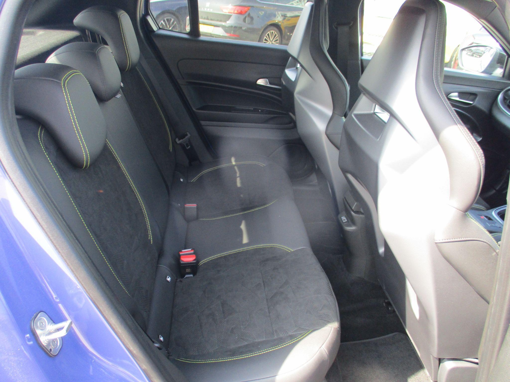 Abarth 600e Image 15