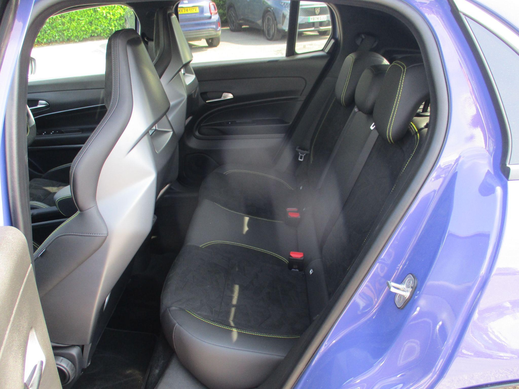 Abarth 600e Image 20