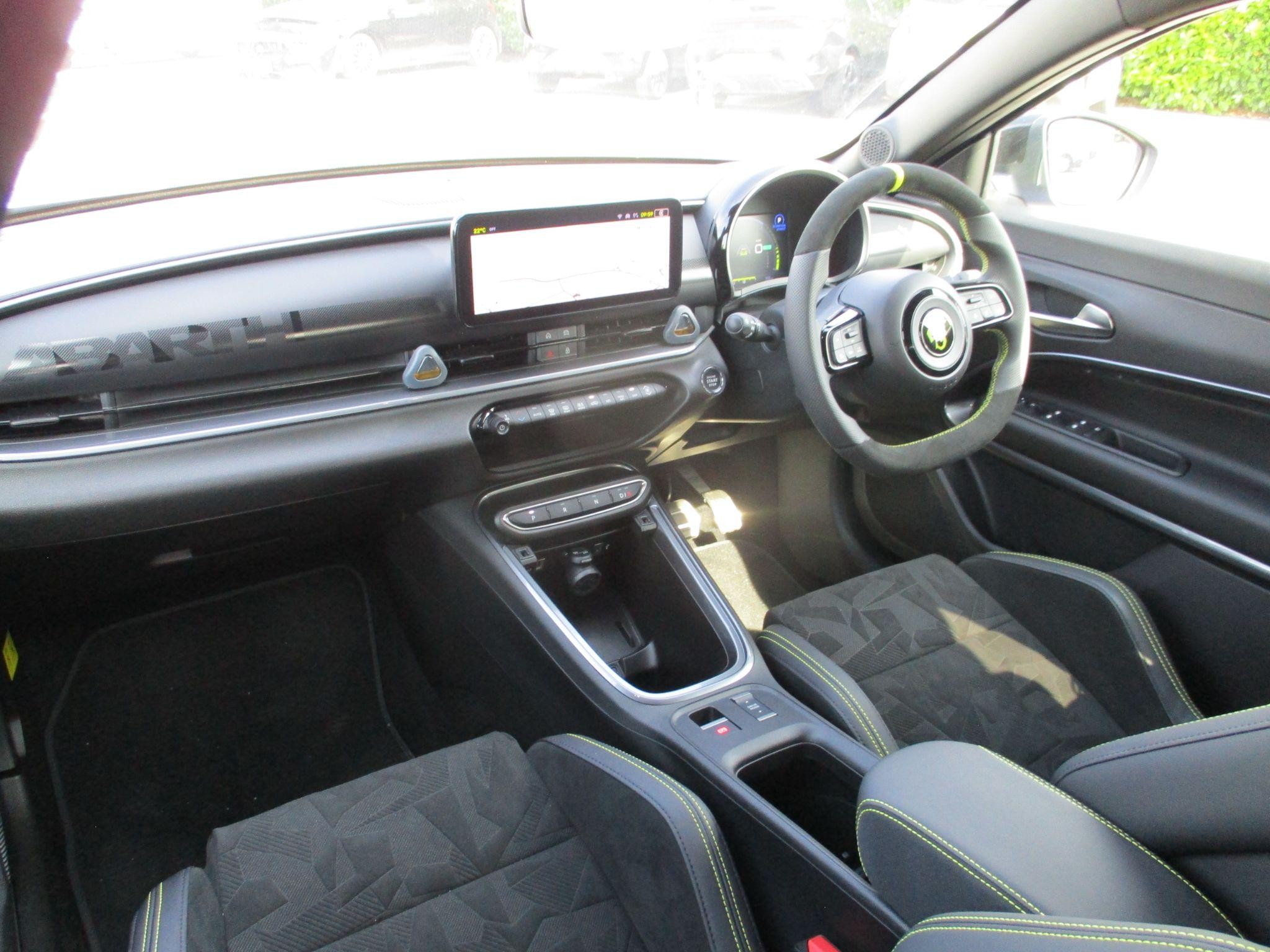 Abarth 600e Image 21