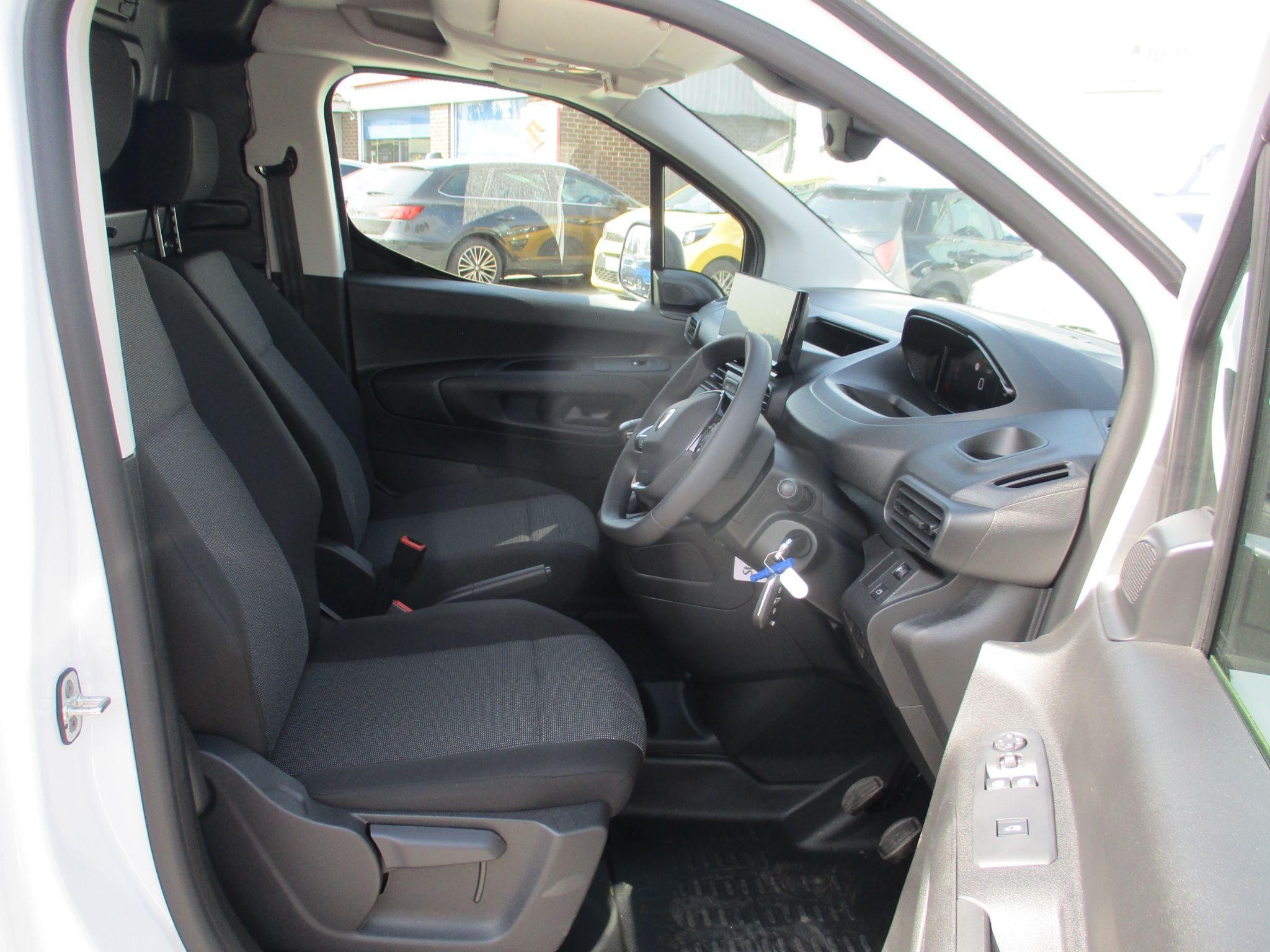 Peugeot Partner Image 11