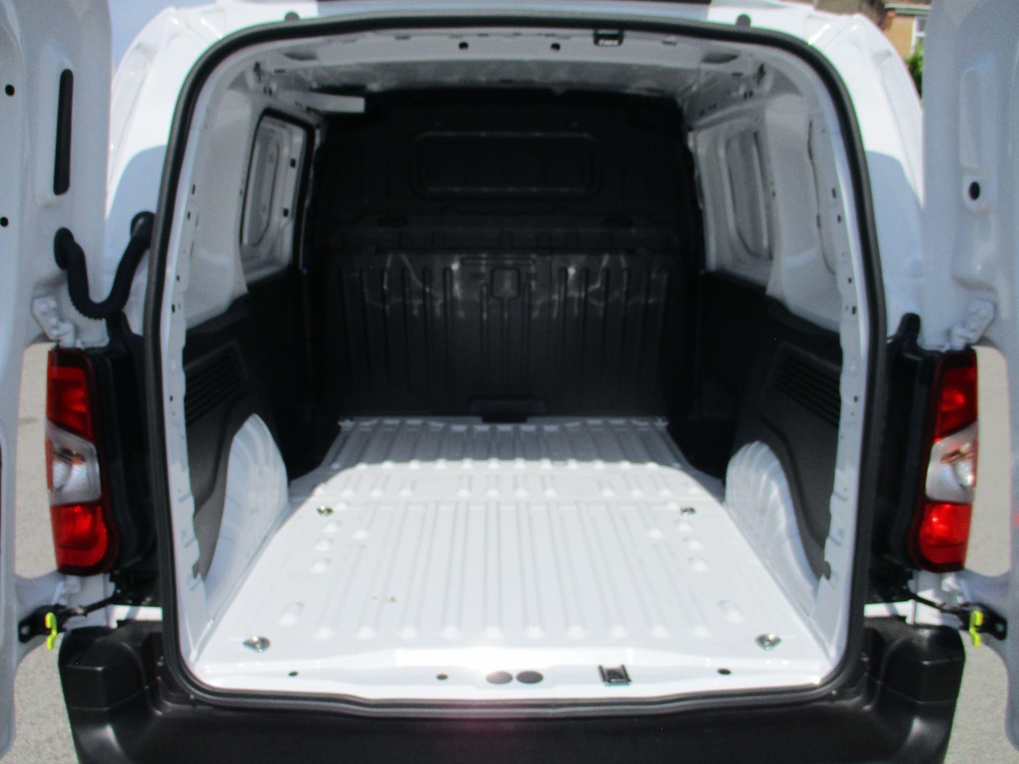 Peugeot Partner Image 15