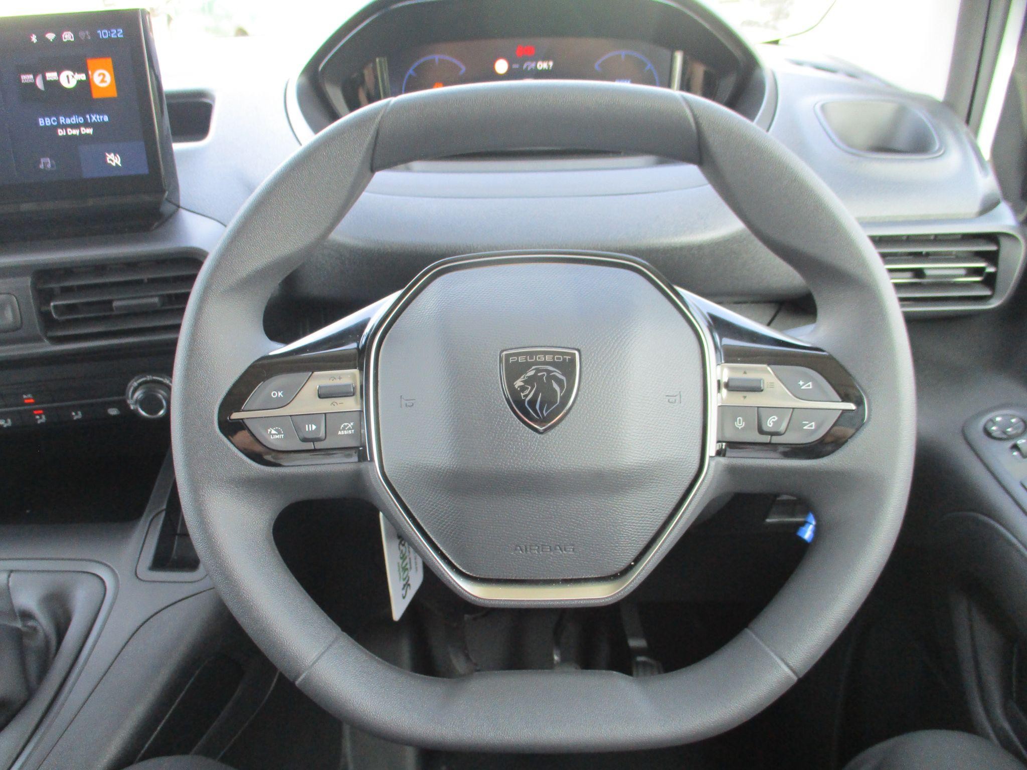 Peugeot Partner Image 21