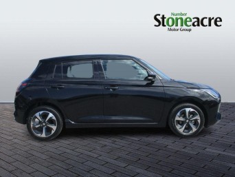 Suzuki Swift 1.2 MHEV Ultra Euro 6 (s/s) 5dr null Image 2