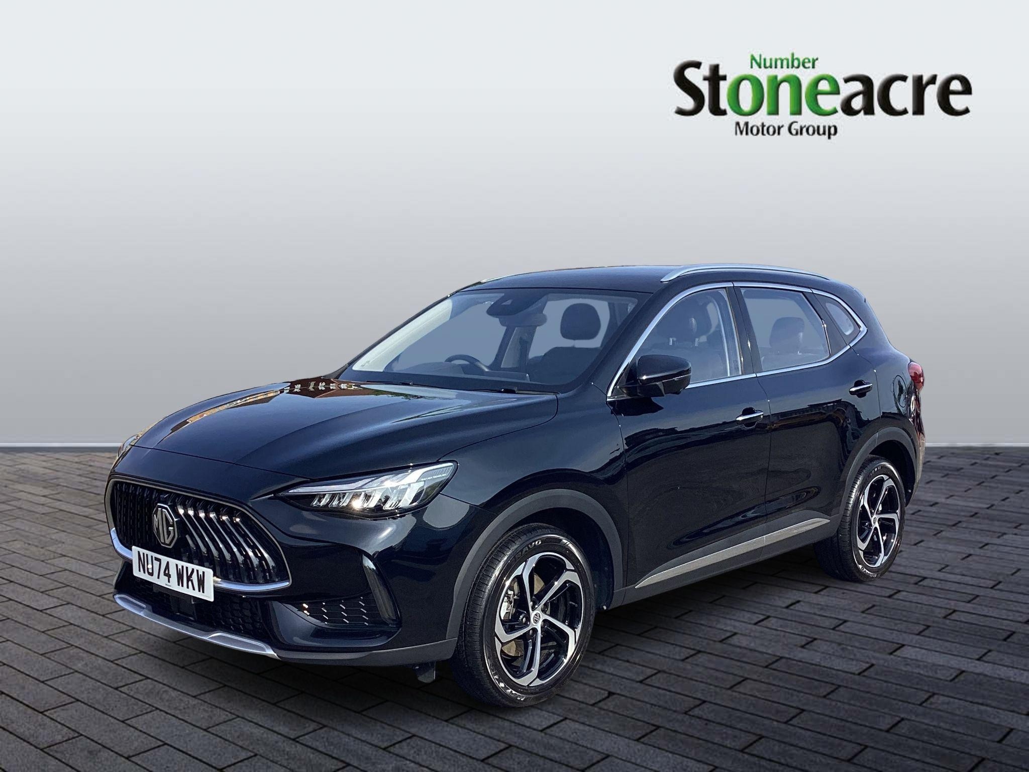 MG HS Plug-In Hybrid Image 2
