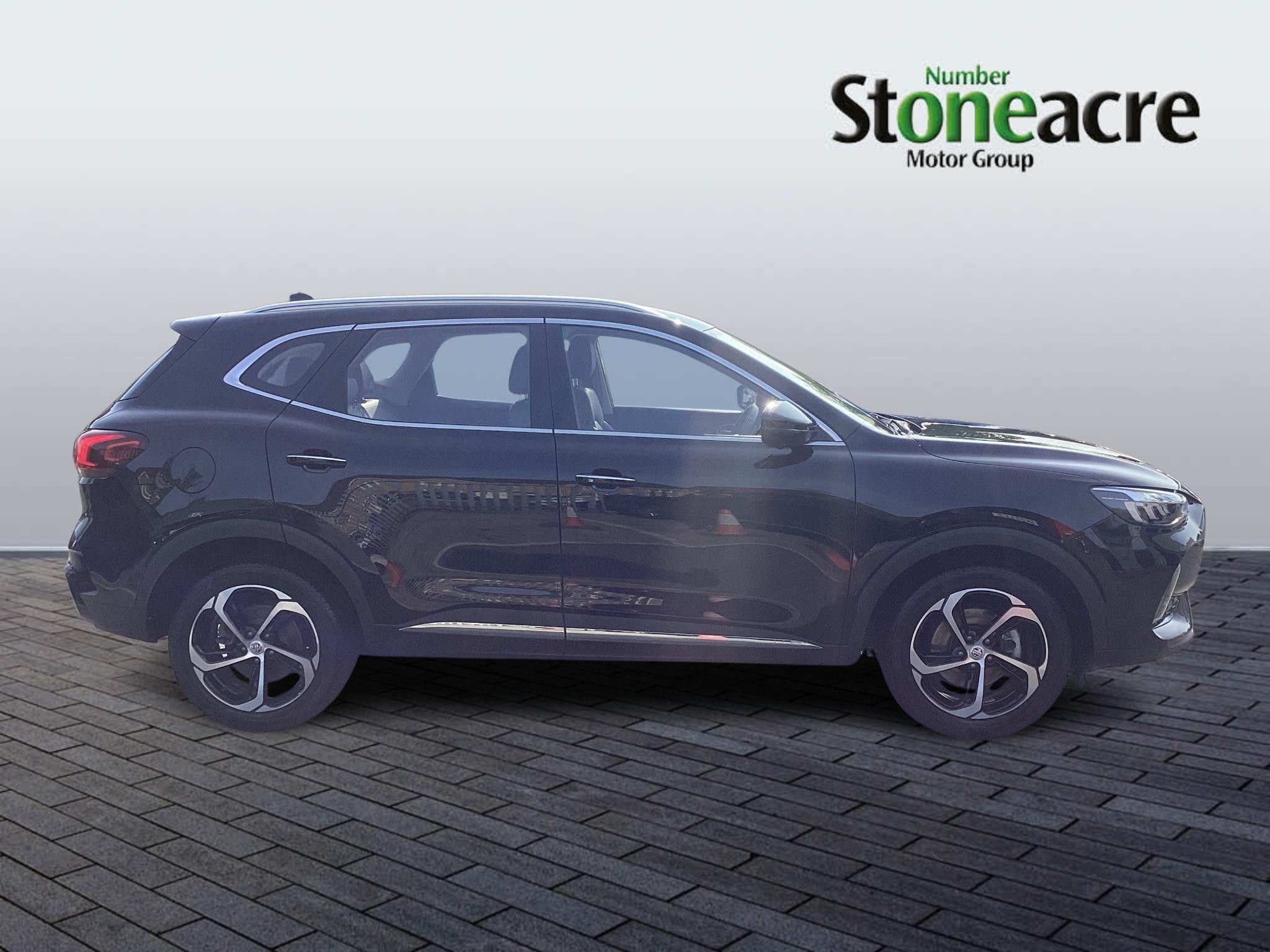 MG HS Plug-In Hybrid Image 7