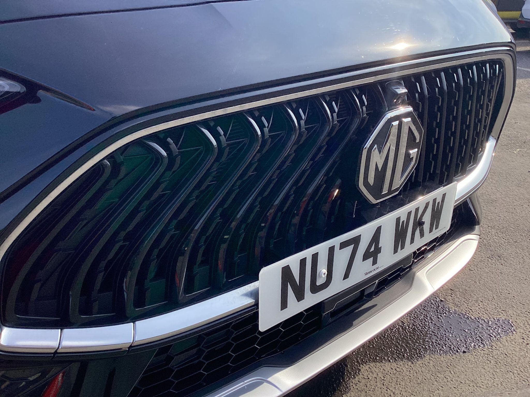 MG HS Plug-In Hybrid Image 11