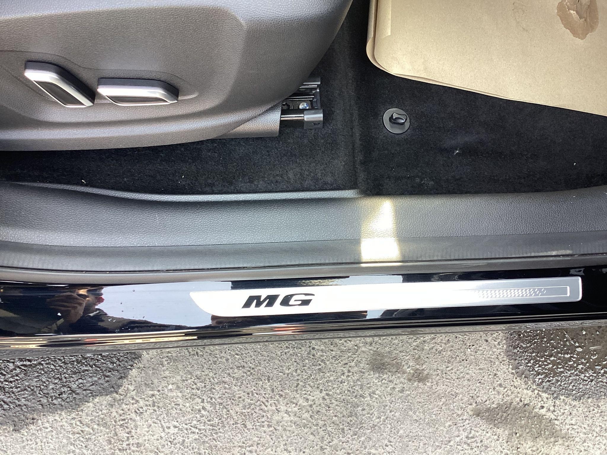 MG HS Plug-In Hybrid Image 22
