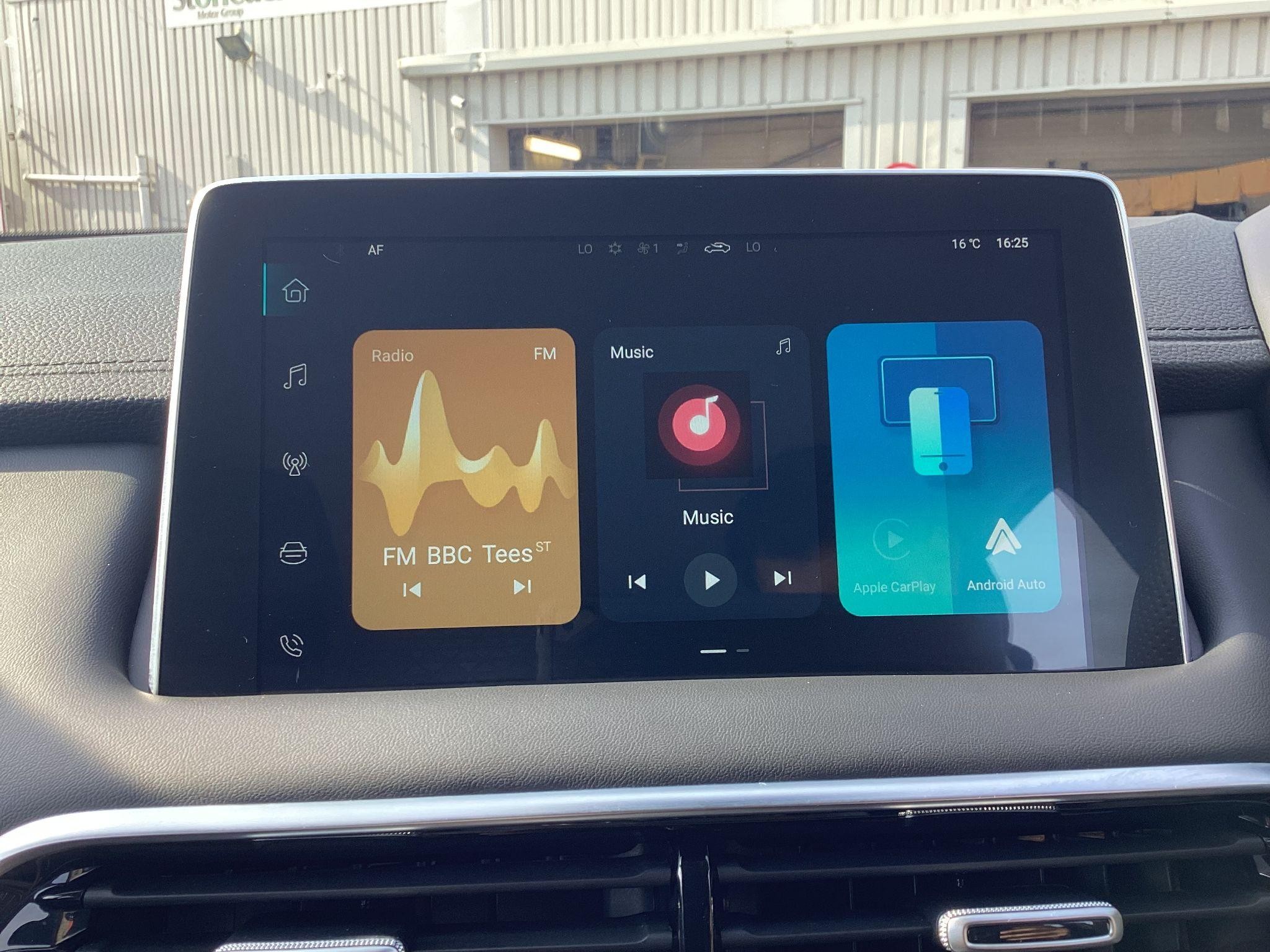 MG HS Plug-In Hybrid Image 28