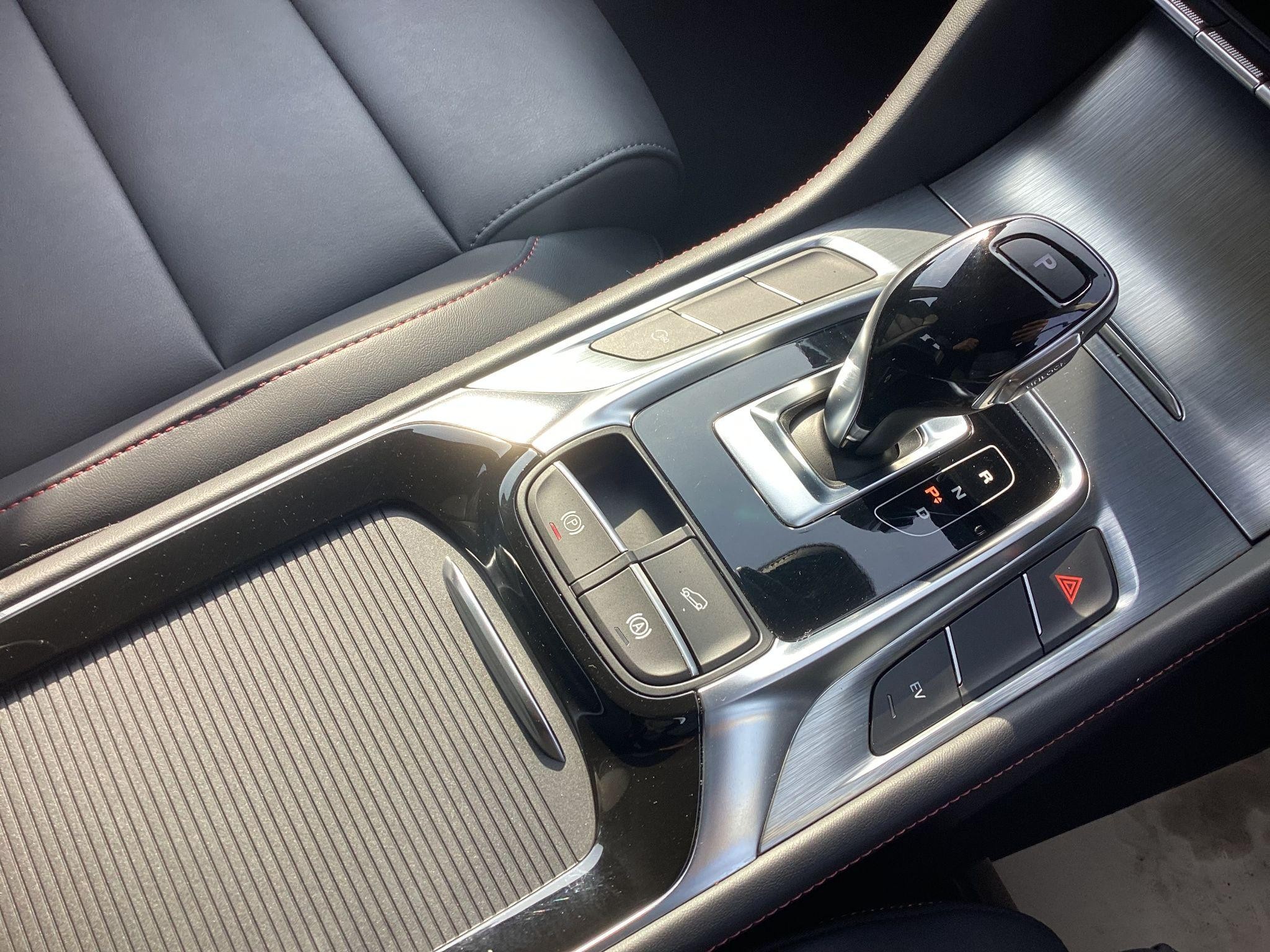 MG HS Plug-In Hybrid Image 33