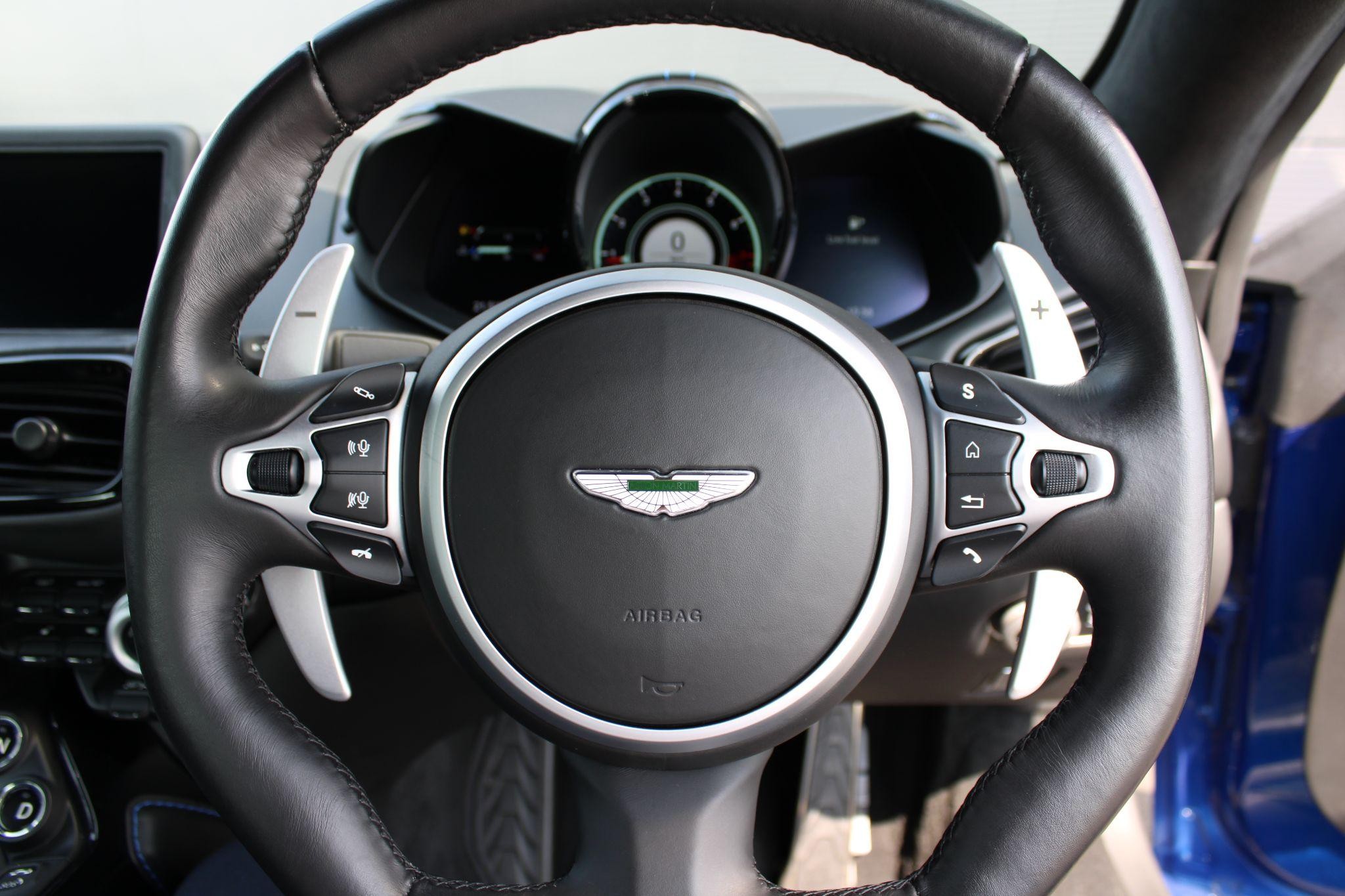 Aston Martin Vantage Image 11