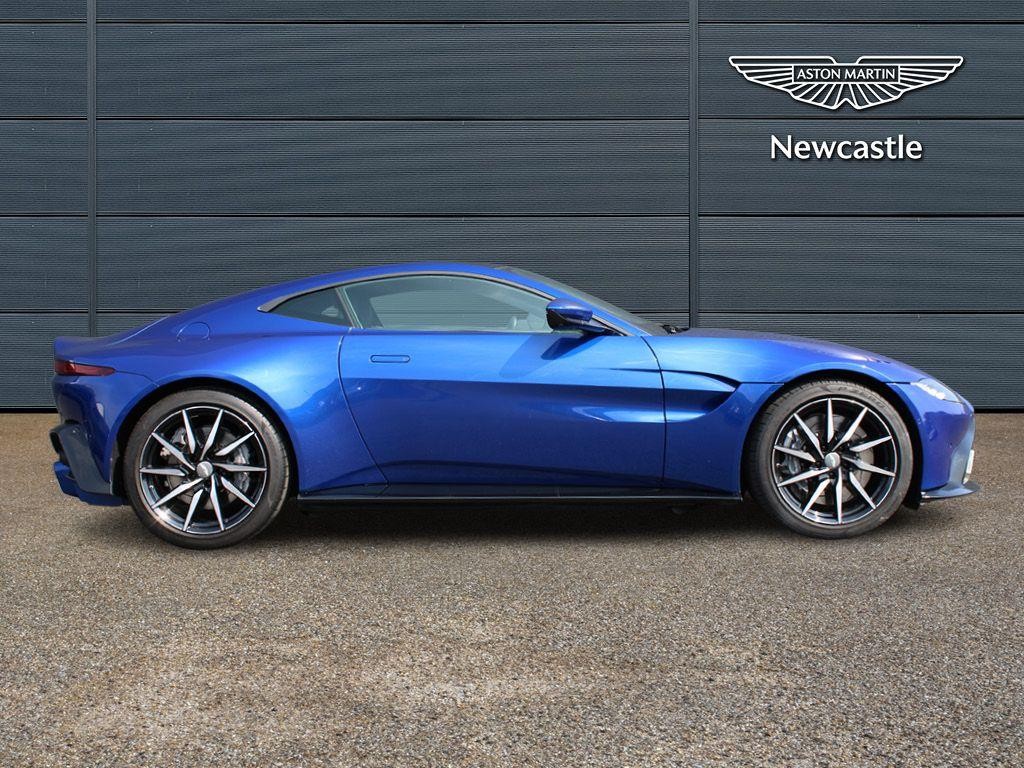 Aston Martin Vantage Image 12
