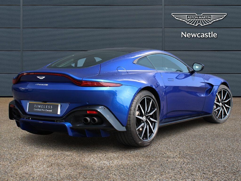 Aston Martin Vantage Image 13