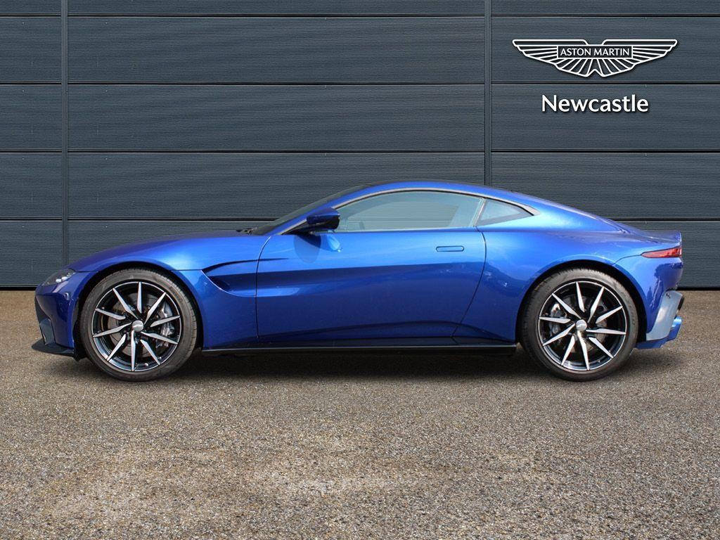 Aston Martin Vantage Image 15