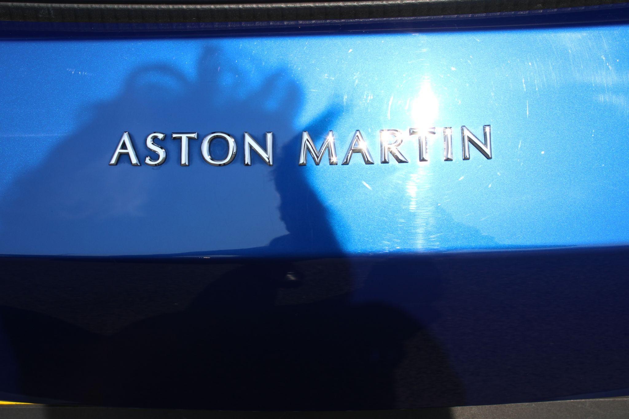 Aston Martin Vantage Image 23
