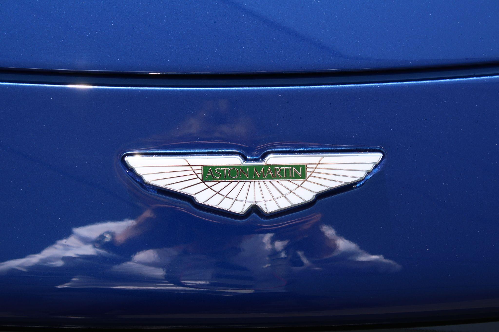 Aston Martin Vantage Image 25