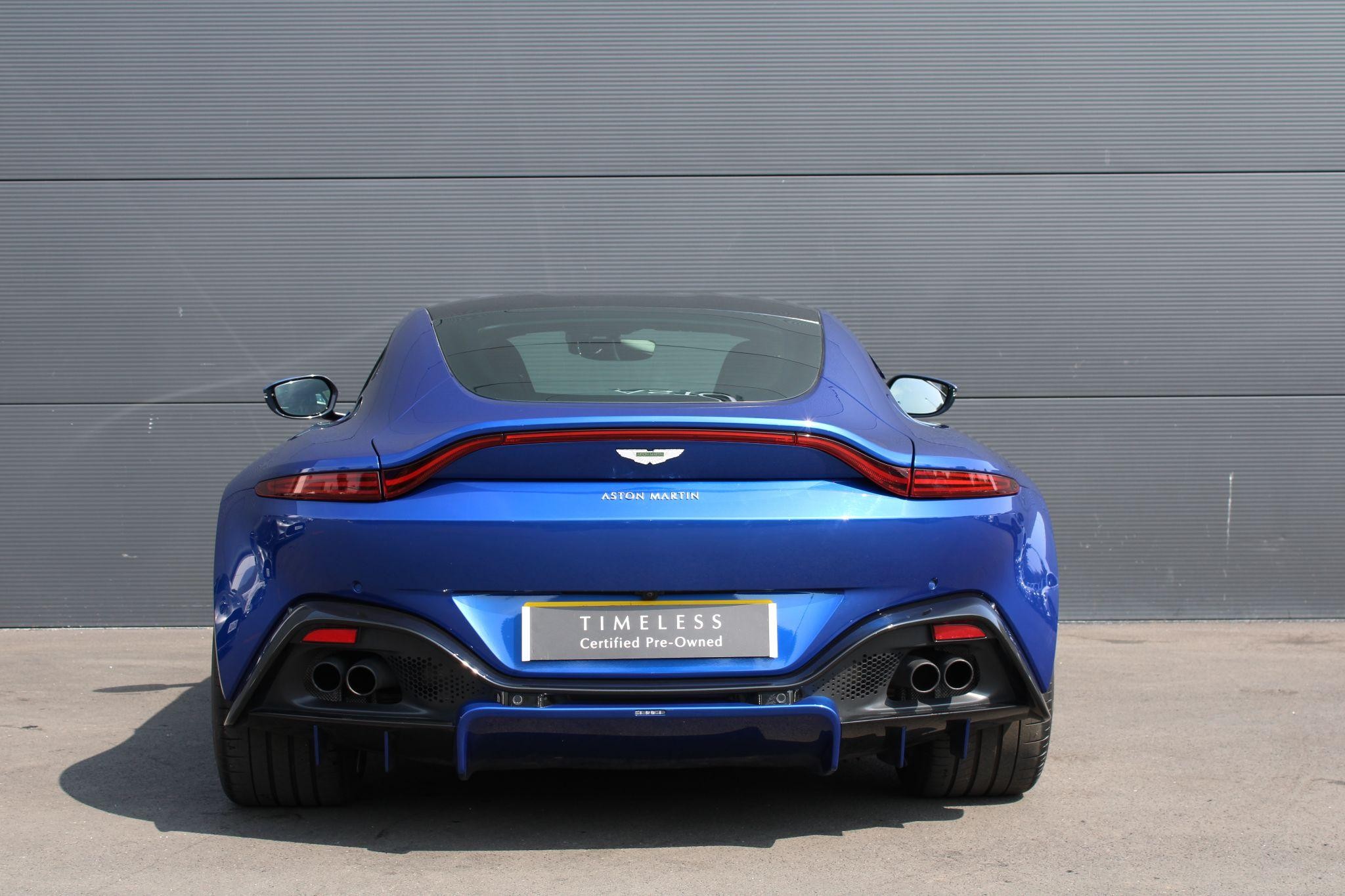 Aston Martin Vantage Image 31