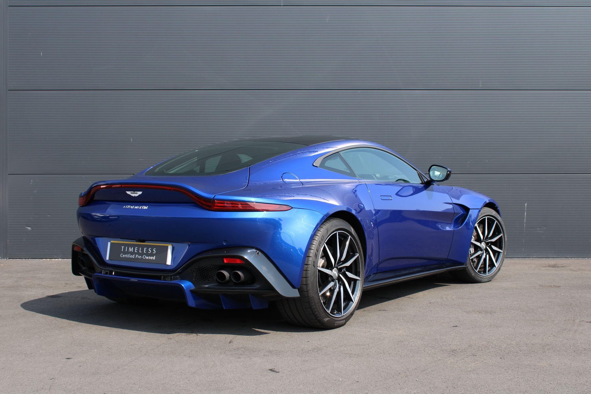 Aston Martin Vantage Image 33