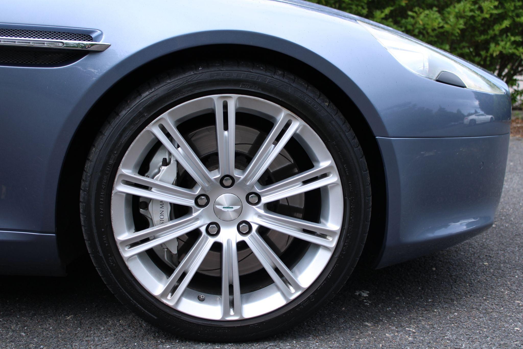 Aston Martin Rapide Image 10