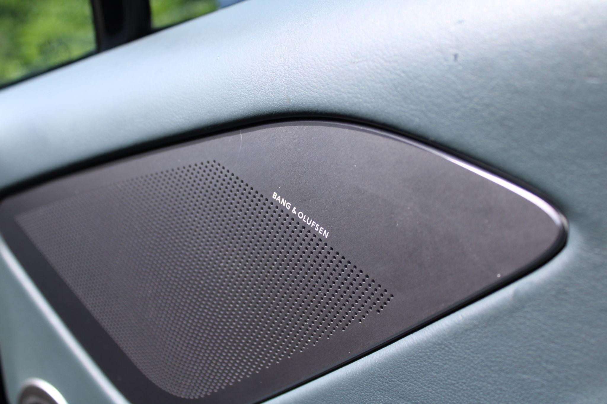Aston Martin Rapide Image 11