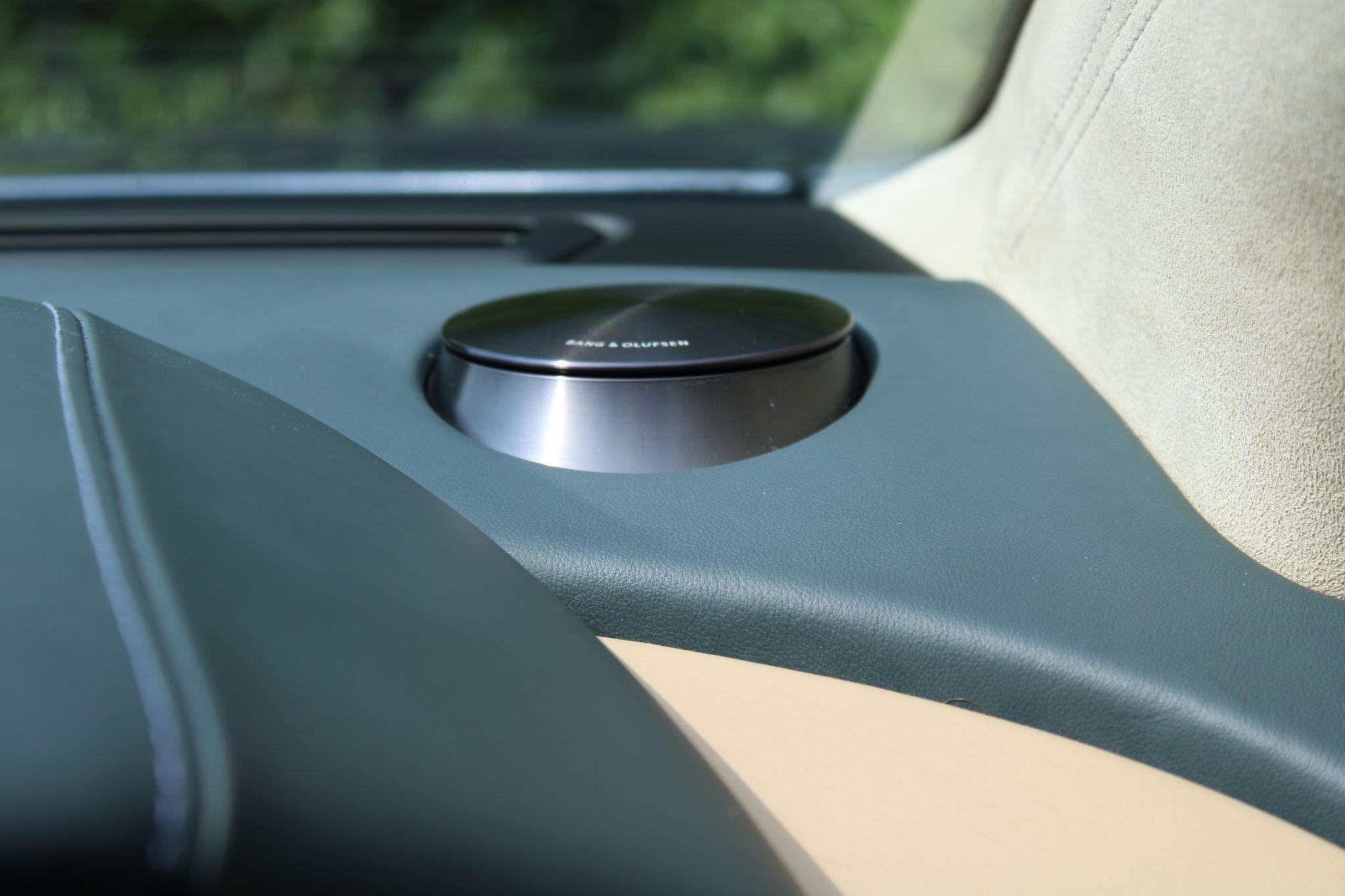 Aston Martin Rapide Image 17