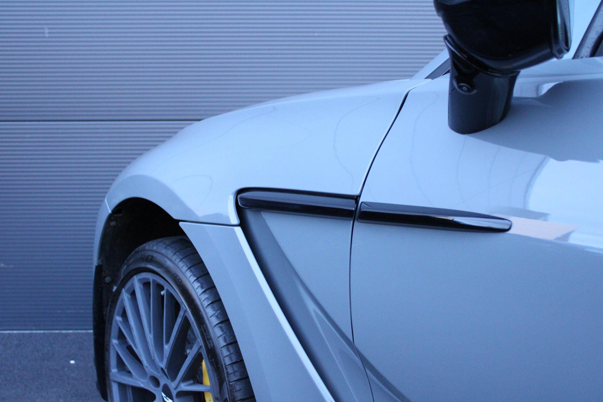 Aston Martin DBX Image 21