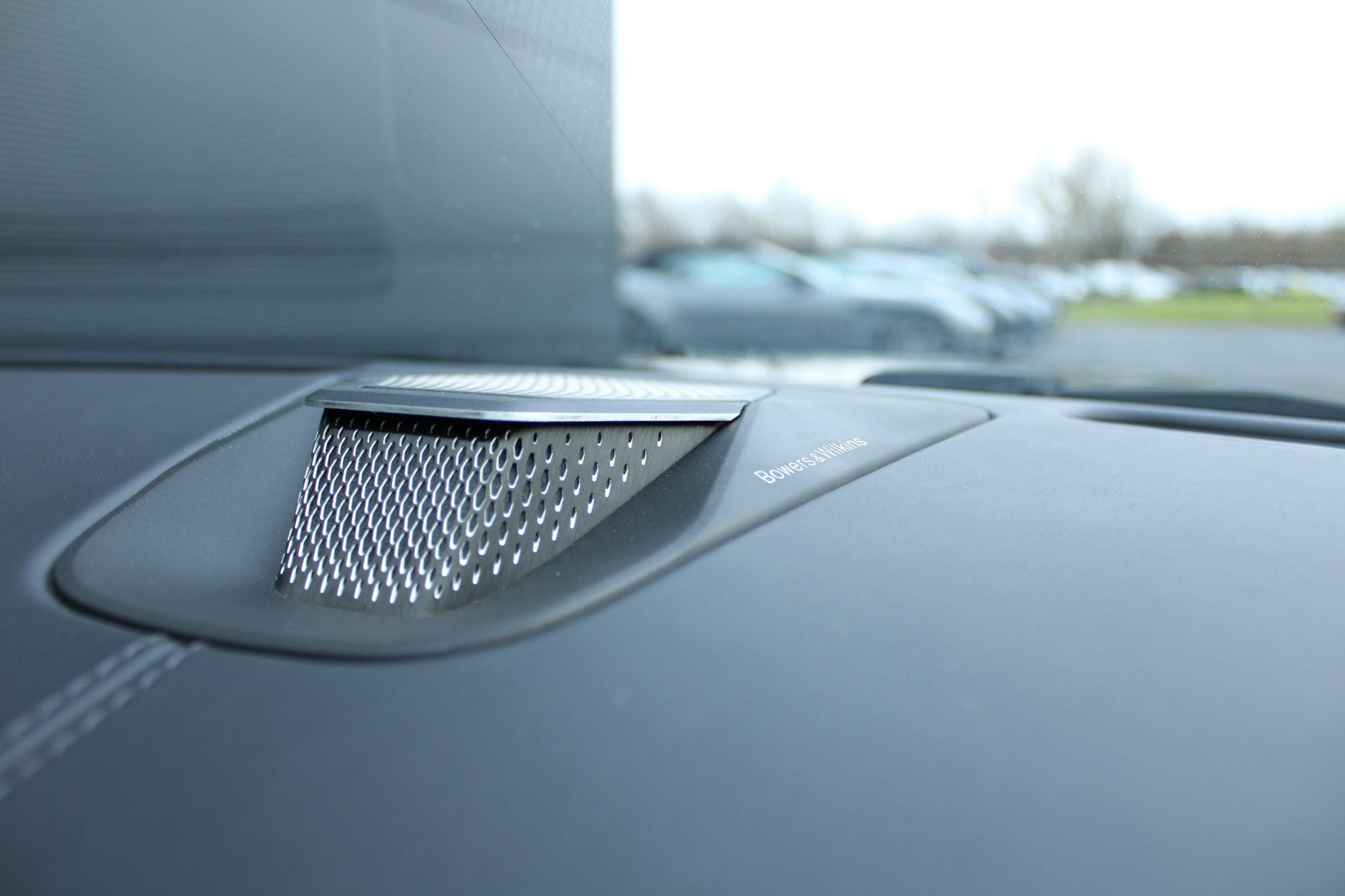 Aston Martin DB12 Image 29