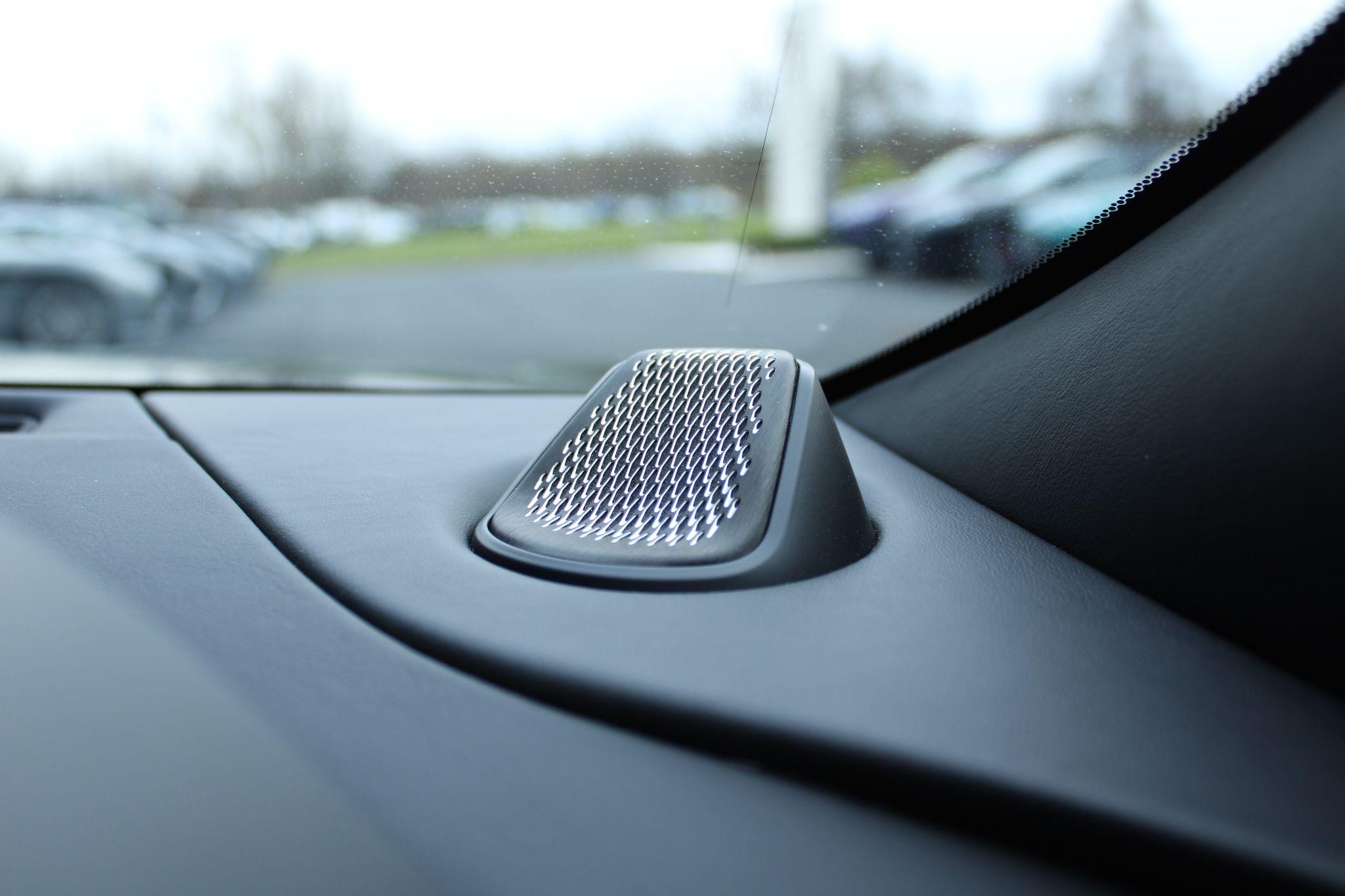 Aston Martin DB12 Image 30