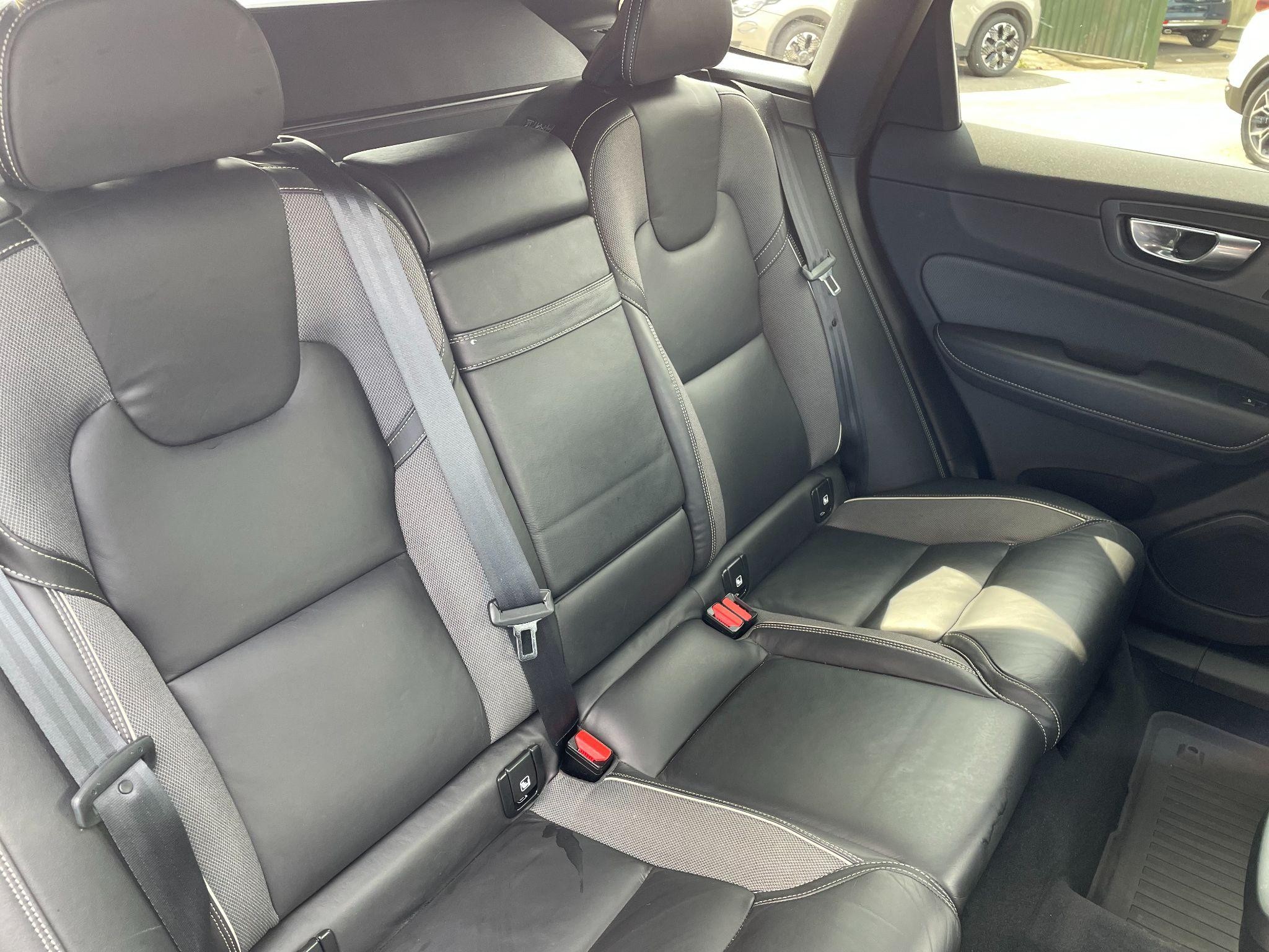 Volvo XC60 Image 10