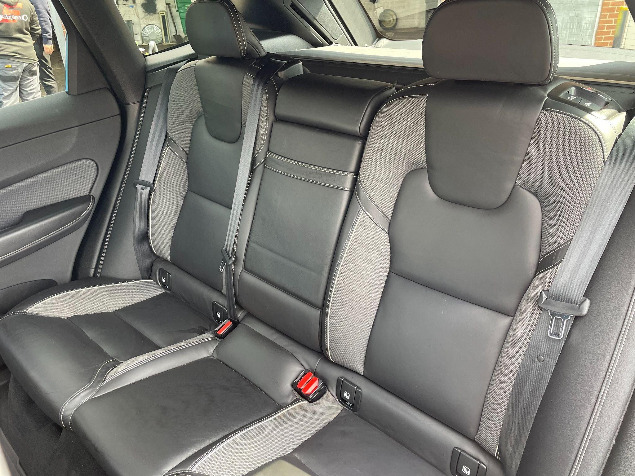 Volvo XC60 Image 11