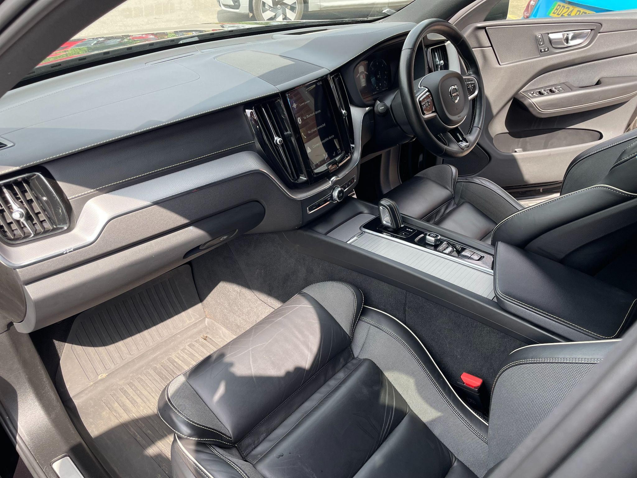 Volvo XC60 Image 12