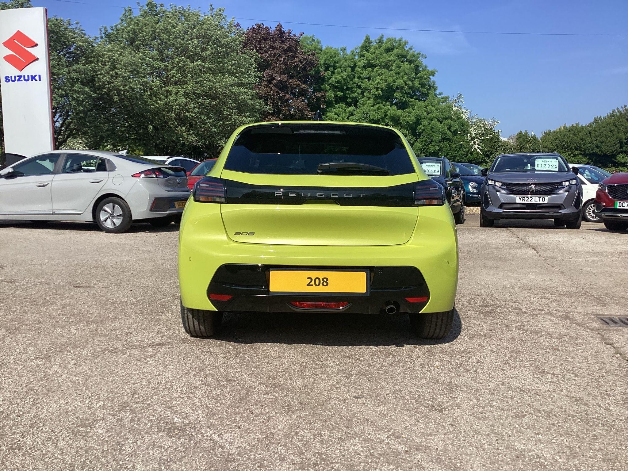 Peugeot 208 Image 3