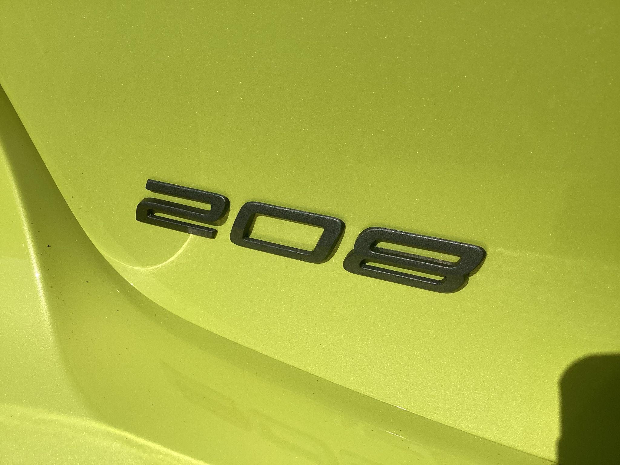 Peugeot 208 Image 10