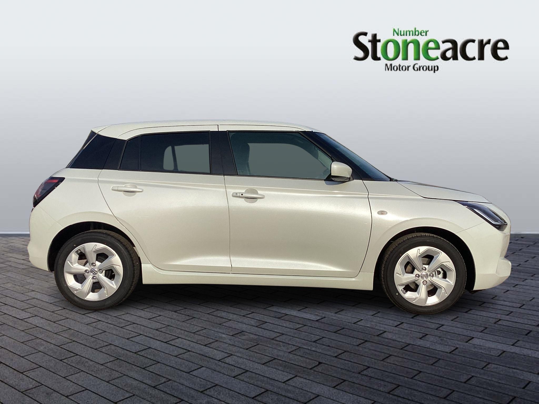 Suzuki Swift Image 2