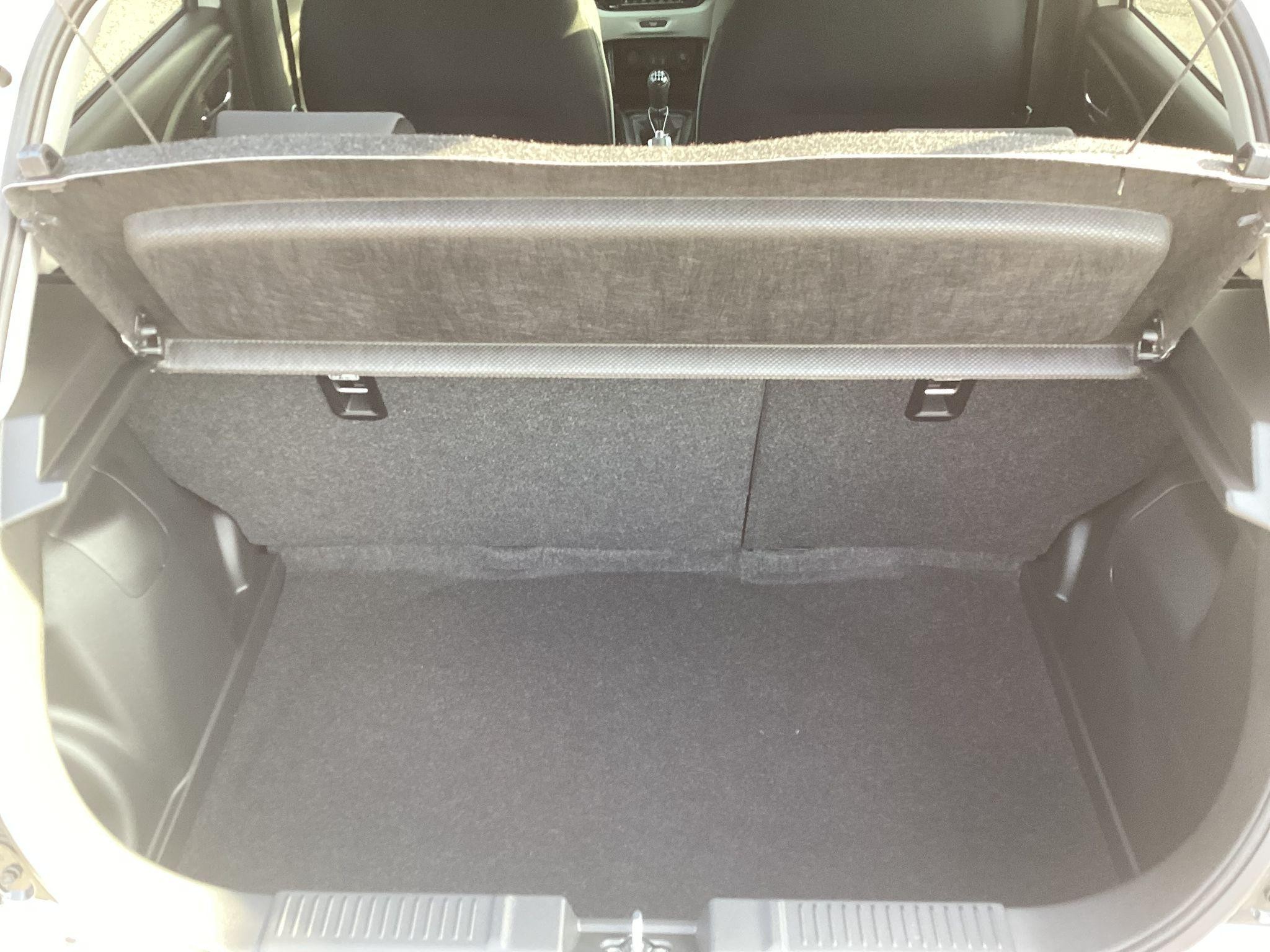 Suzuki Swift Image 8