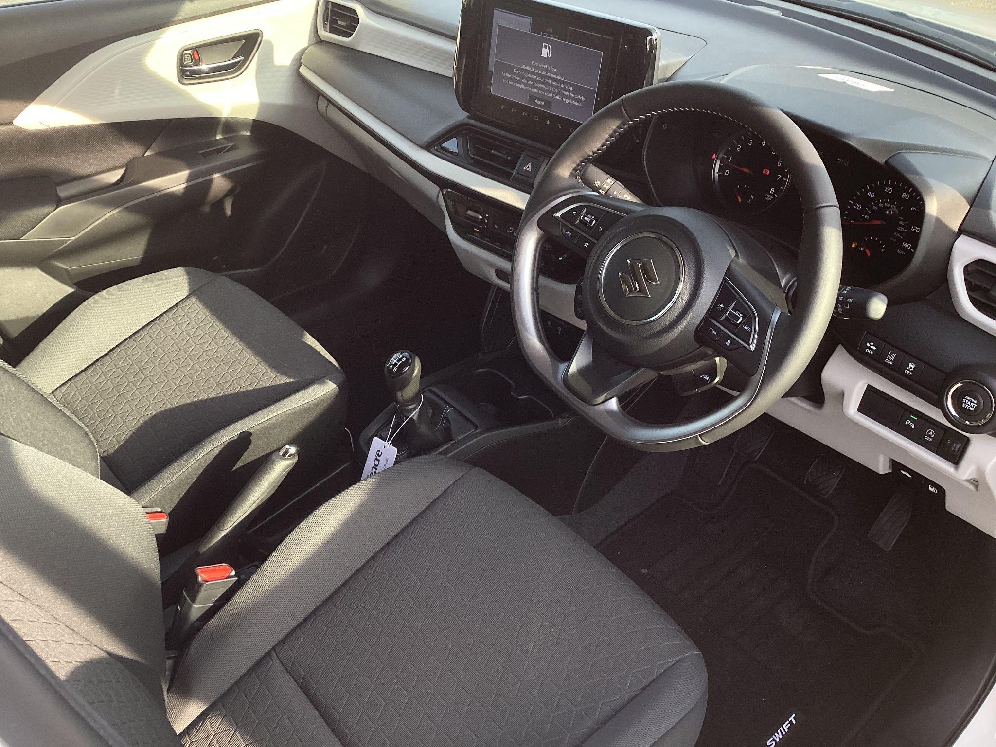 Suzuki Swift Image 9