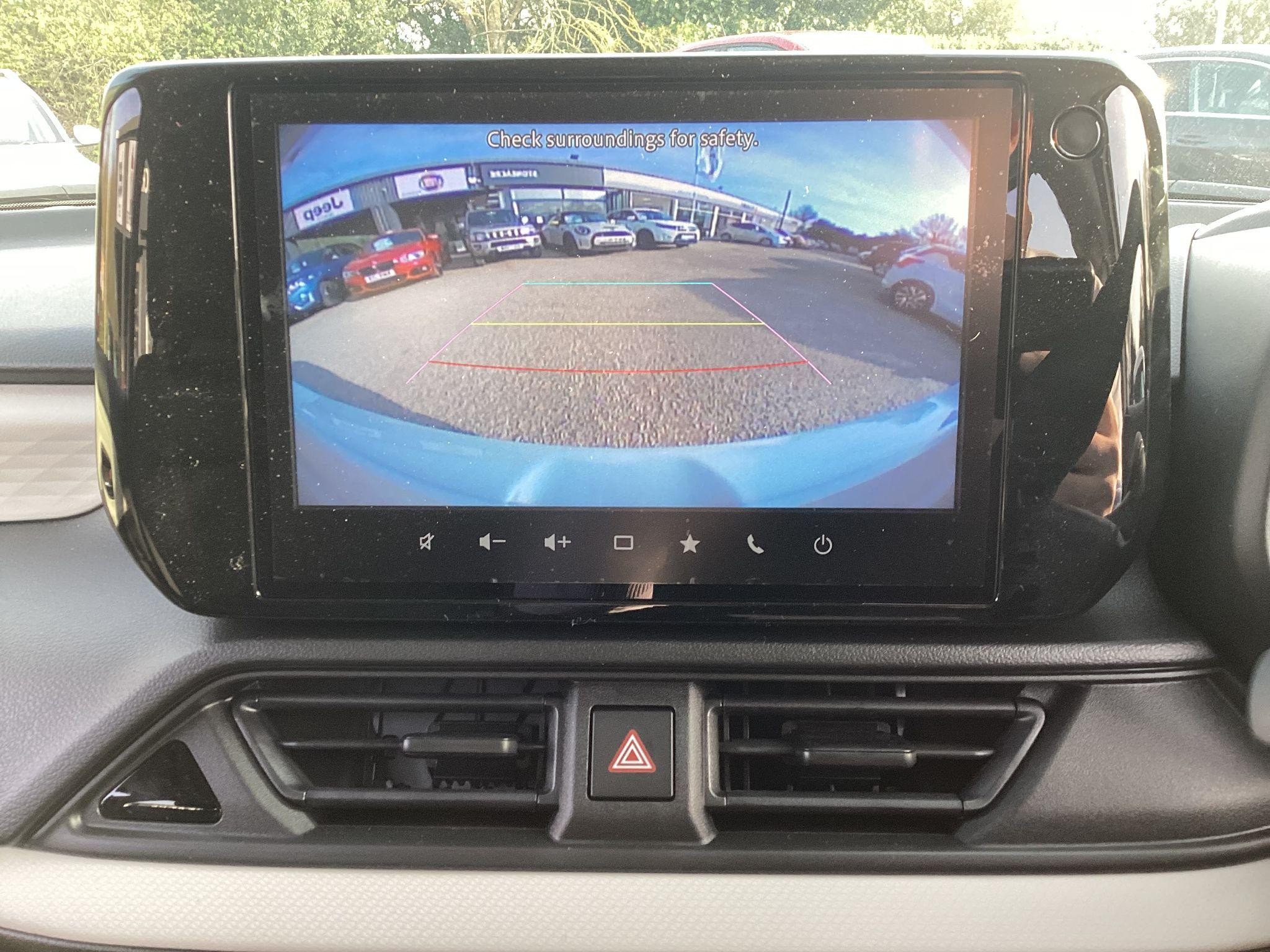 Suzuki Swift Image 16
