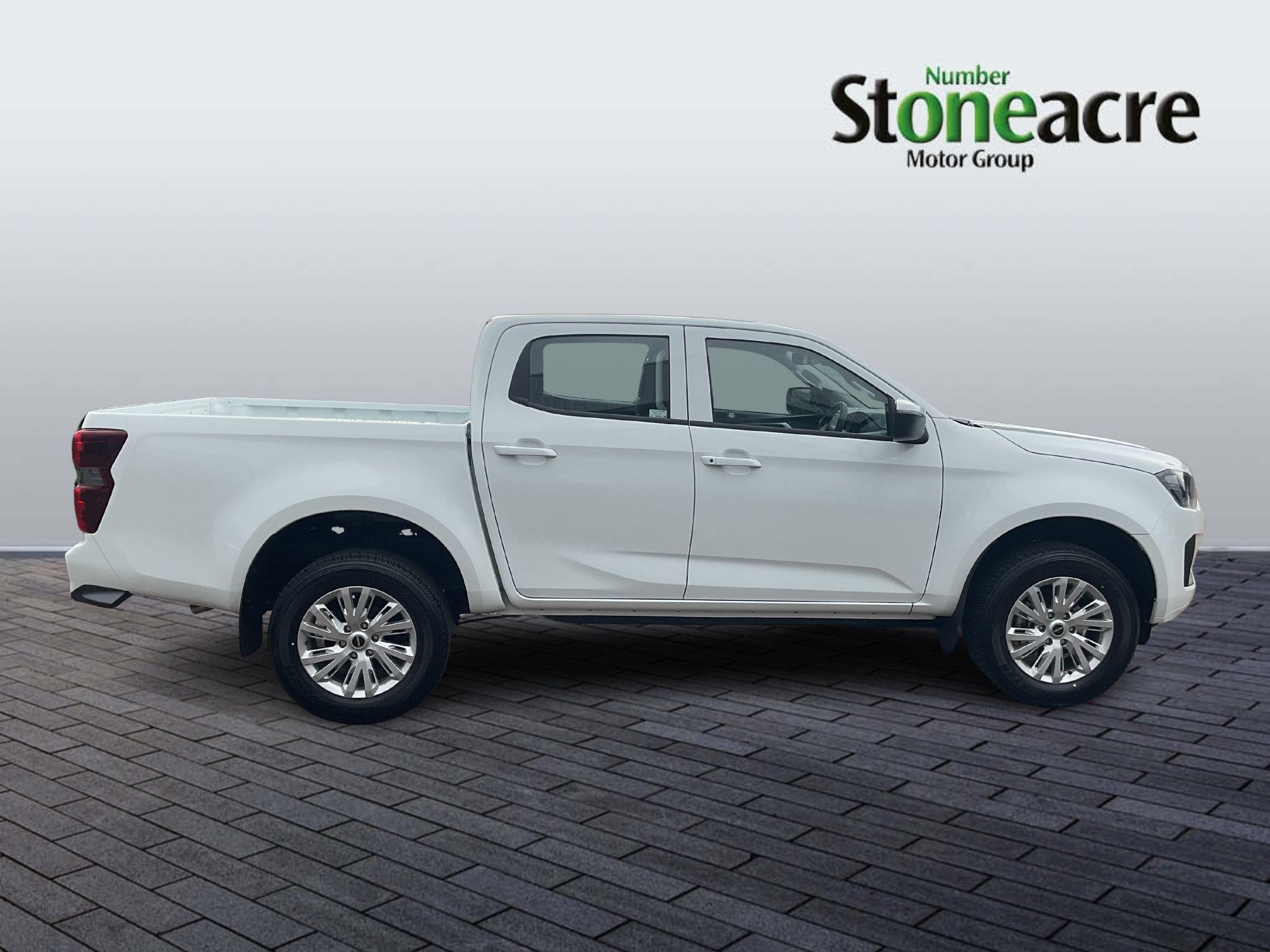 Isuzu D-Max DL20 Image 2