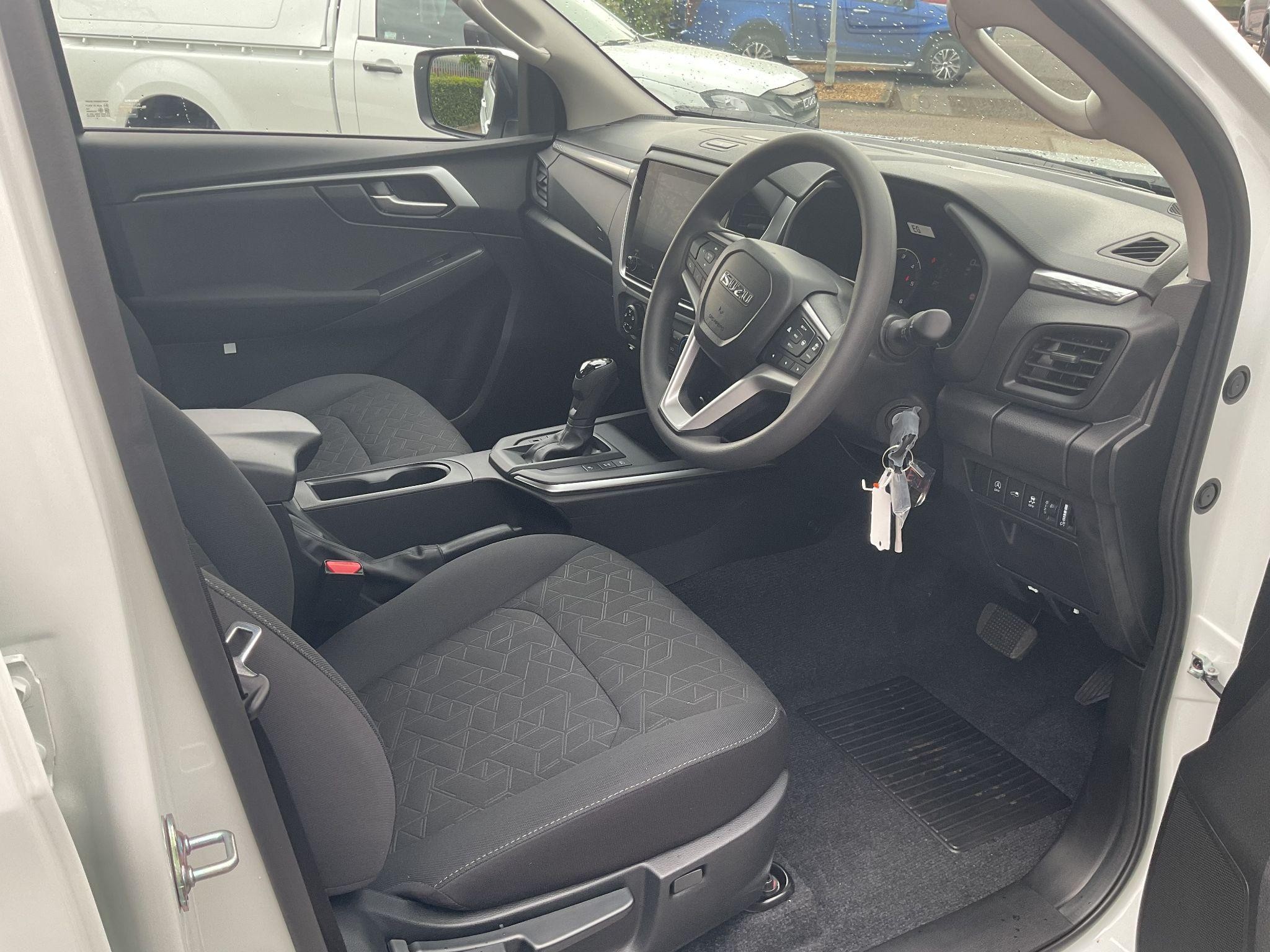 Isuzu D-Max DL20 Image 12